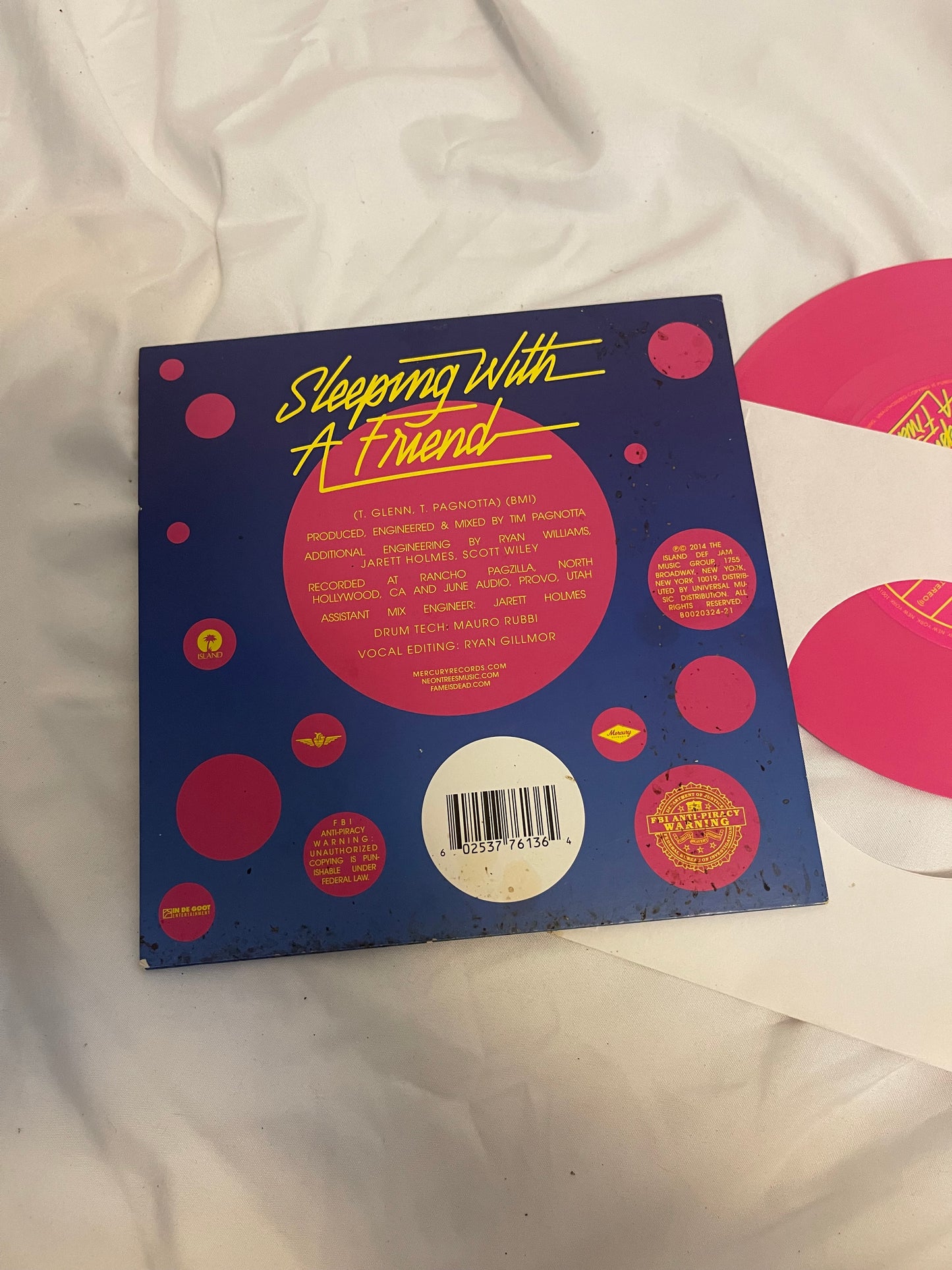 Neon Trees - Sleeping With A Friend (Record Store Day exclusive pink vinyl)