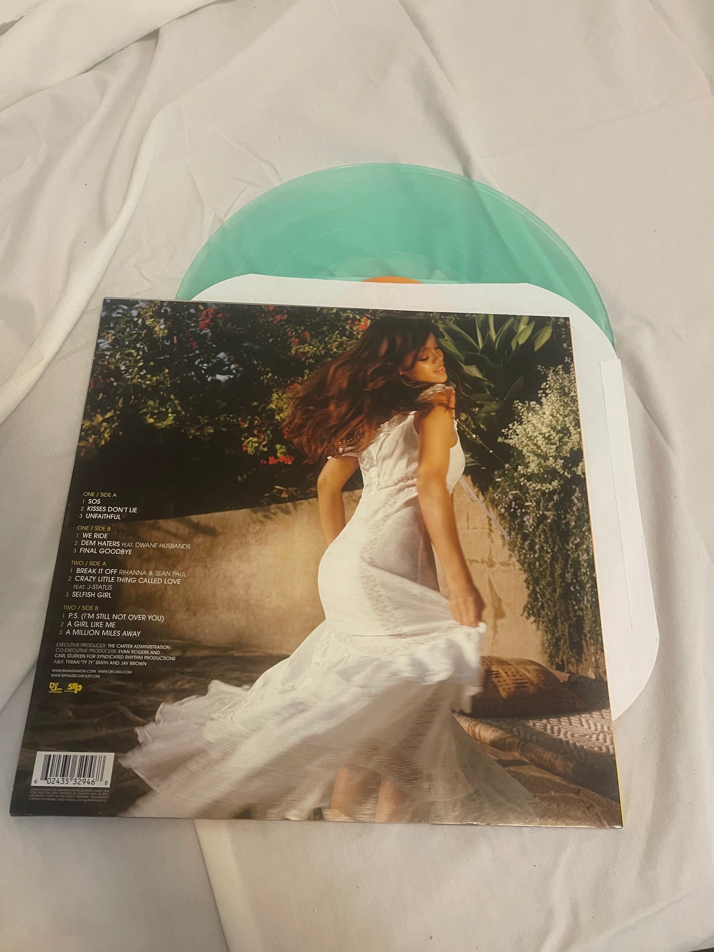 Rihanna - A Girl Like Me (exclusive sea glass vinyl)