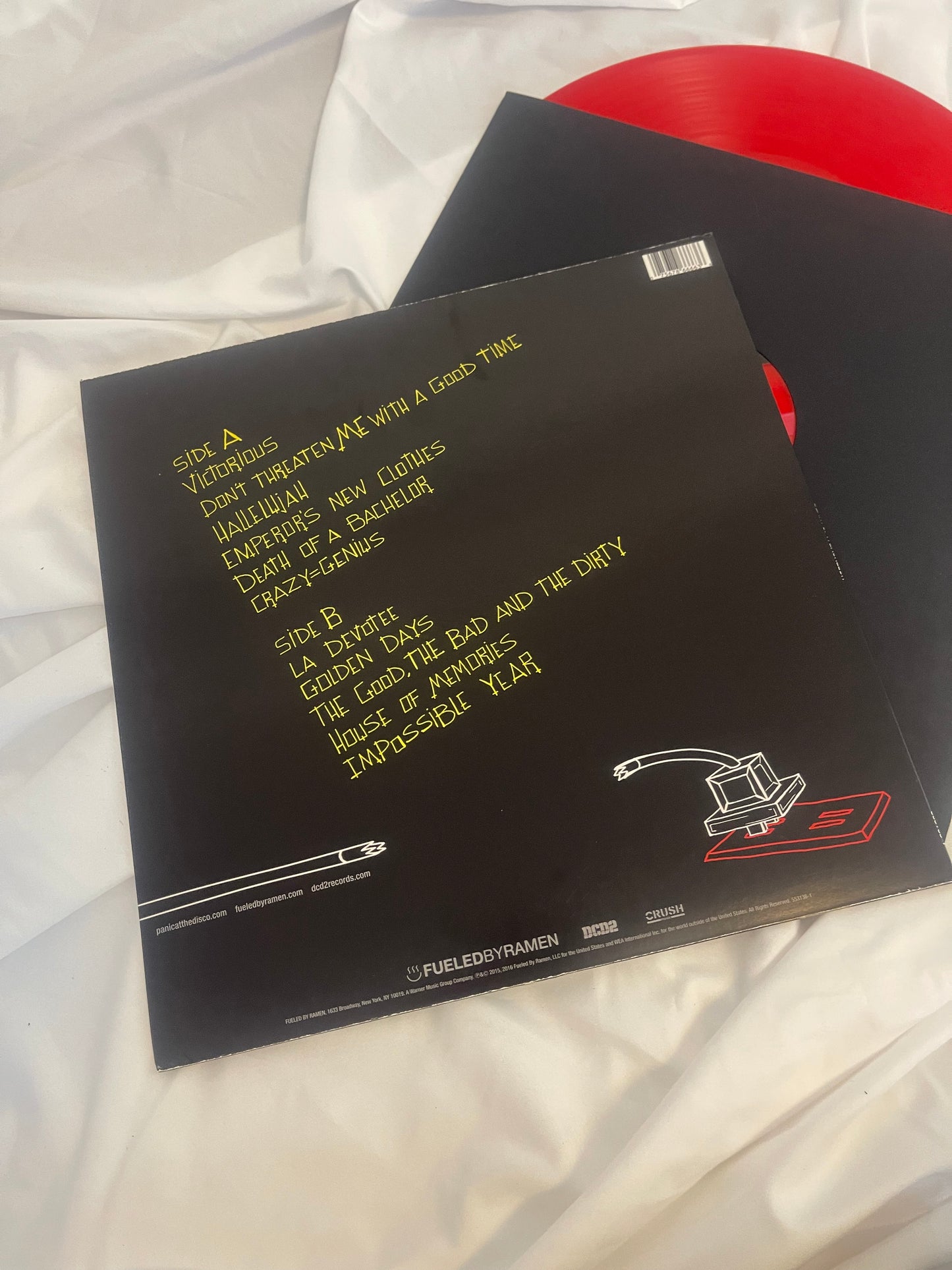 Panic! At The Disco - Death Of A Bachelor (Hot Topic exclusive red vinyl)