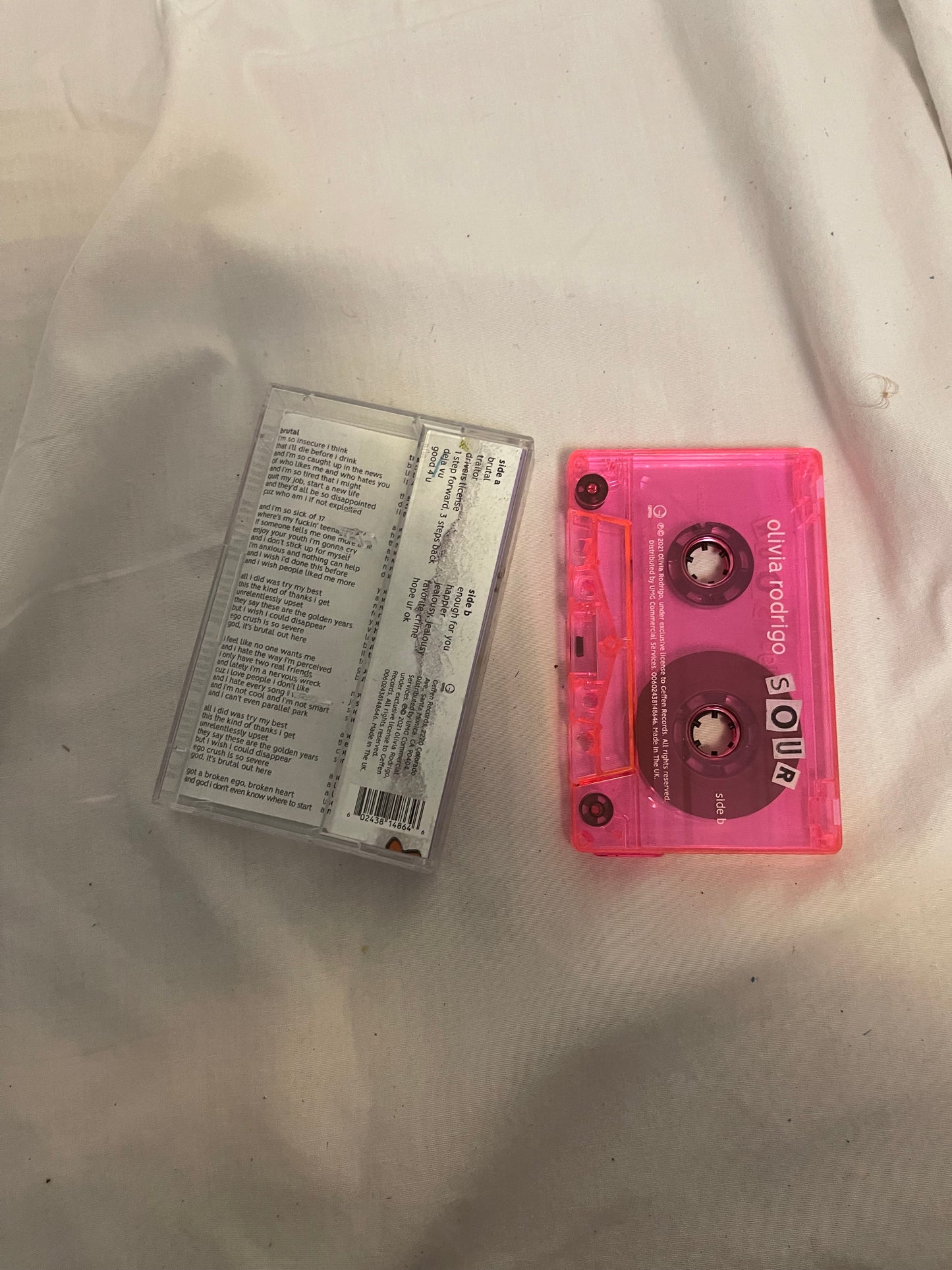 Olivia Rodrigo - Sour (exclusive pink cassette)