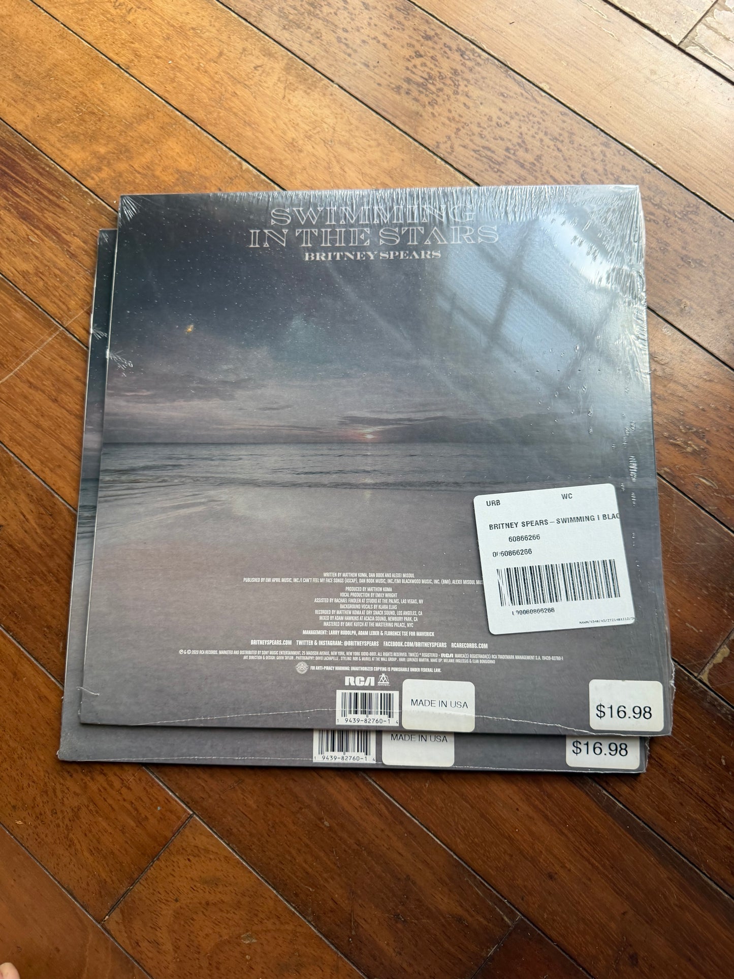 Britney Spears - Swimming In The Stars (Urban Outfitters exclusive vinyl)