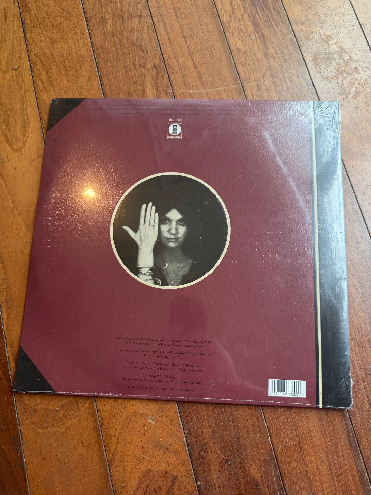 Linda Ronstadt - Greatest Hits (Walmart exclusive gold vinyl)