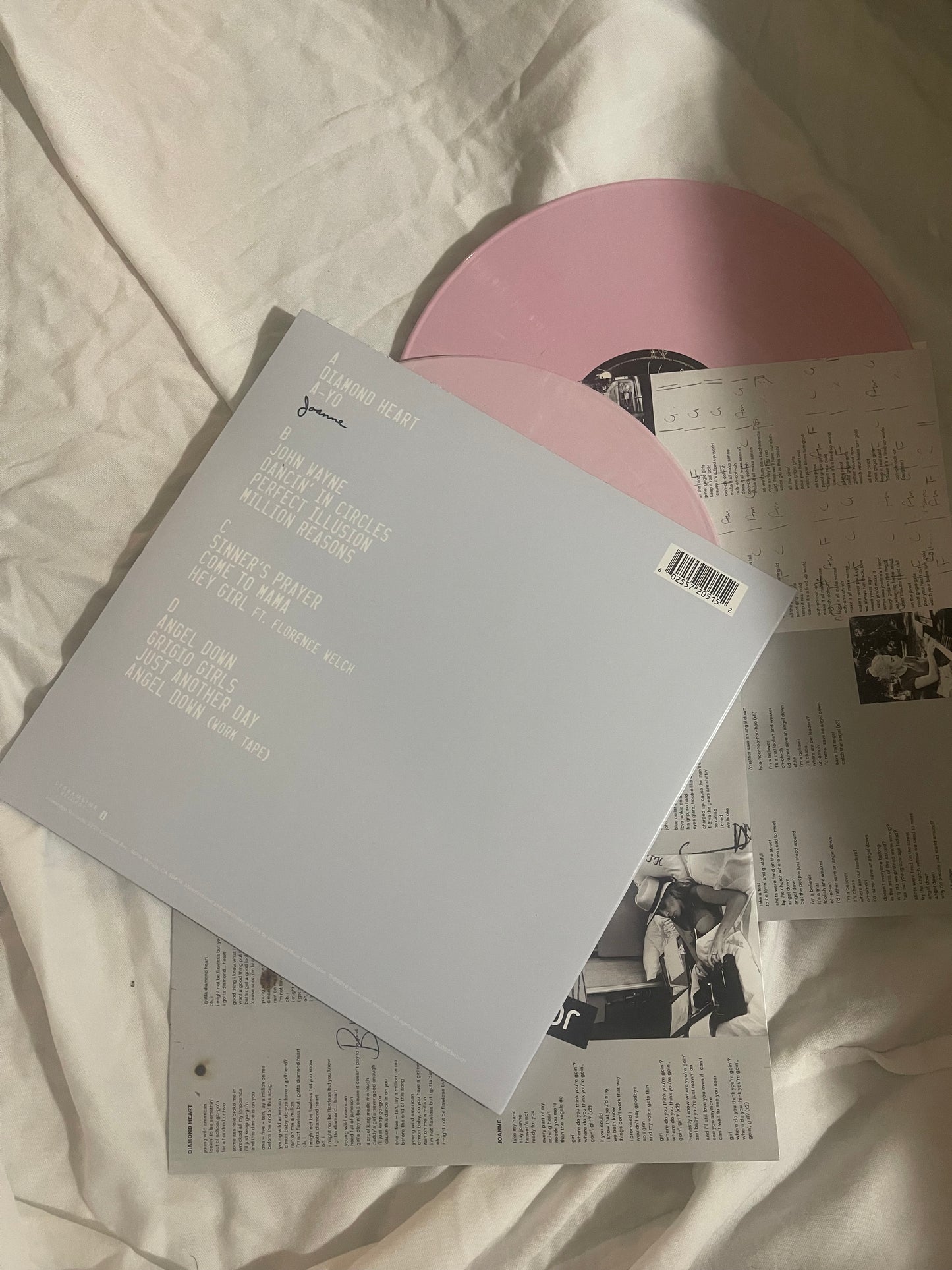 Lady Gaga - Joanne (Urban Outfitters Exclusive pink marble vinyl)