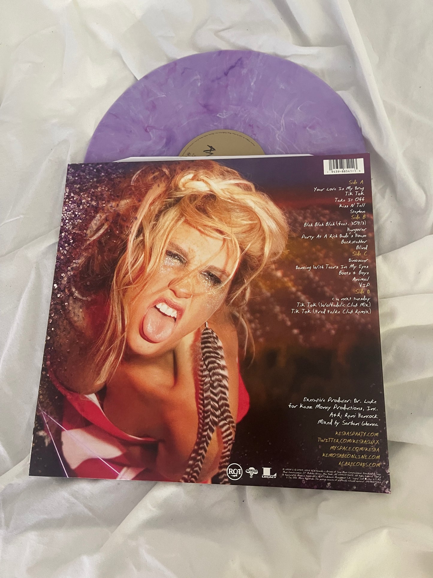 Kesha - Animal (Urban Outfitters exclusive purple marble vinyl)