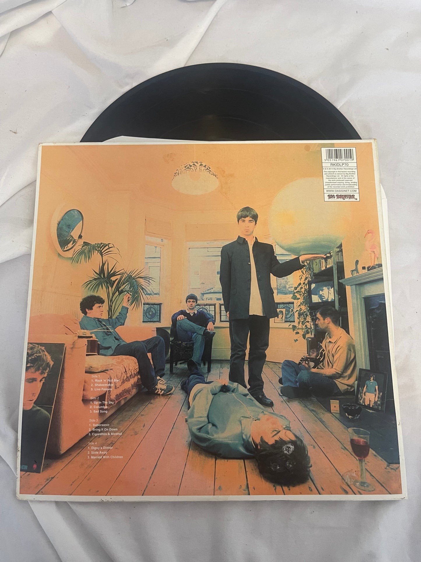 Oasis - Definitely Maybe (standard black vinyl)