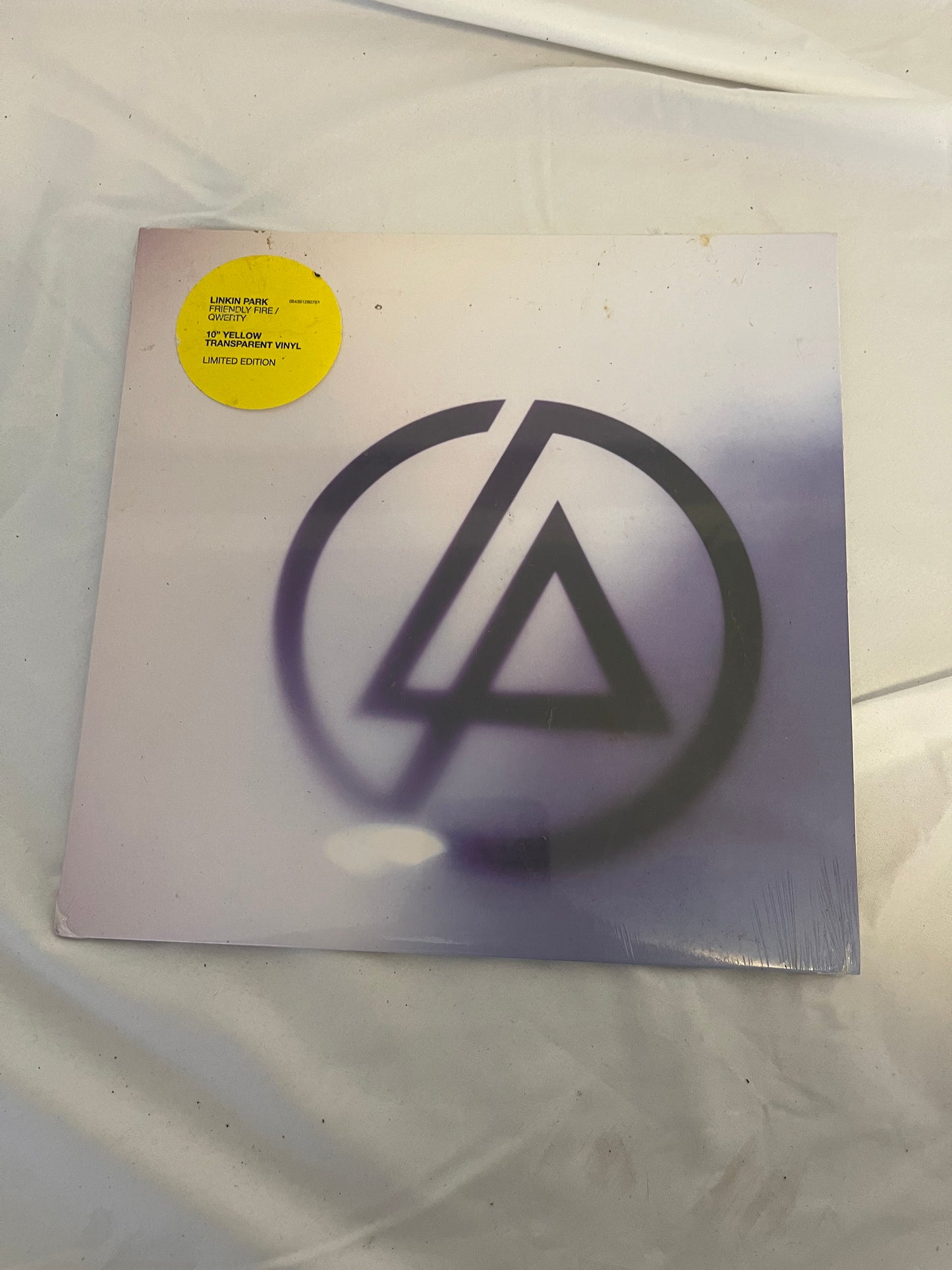 Linkin Park - Friendly Fire / QWERTY (linkin park discord exclusive transparent yellow vinyl)