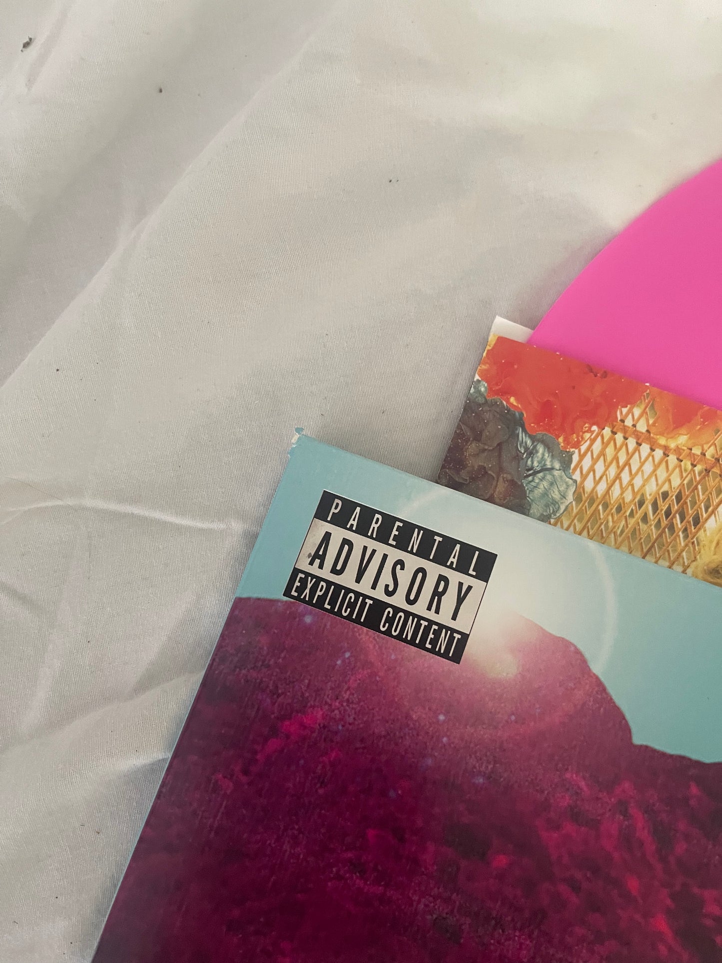 Kesha - Warrior (Urban Outfitters exclusive pink marble vinyl)