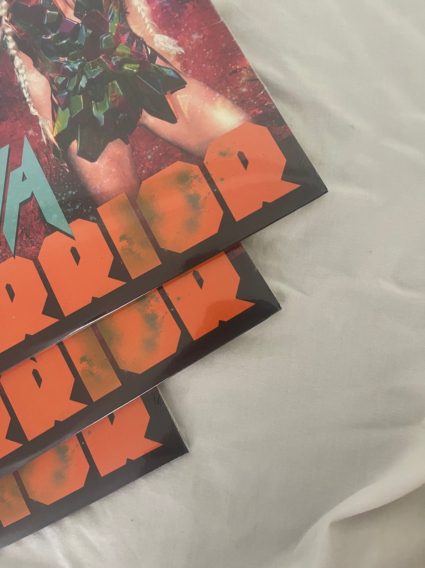 Kesha - Warrior (Urban Outfitters exclusive pink marble vinyl)