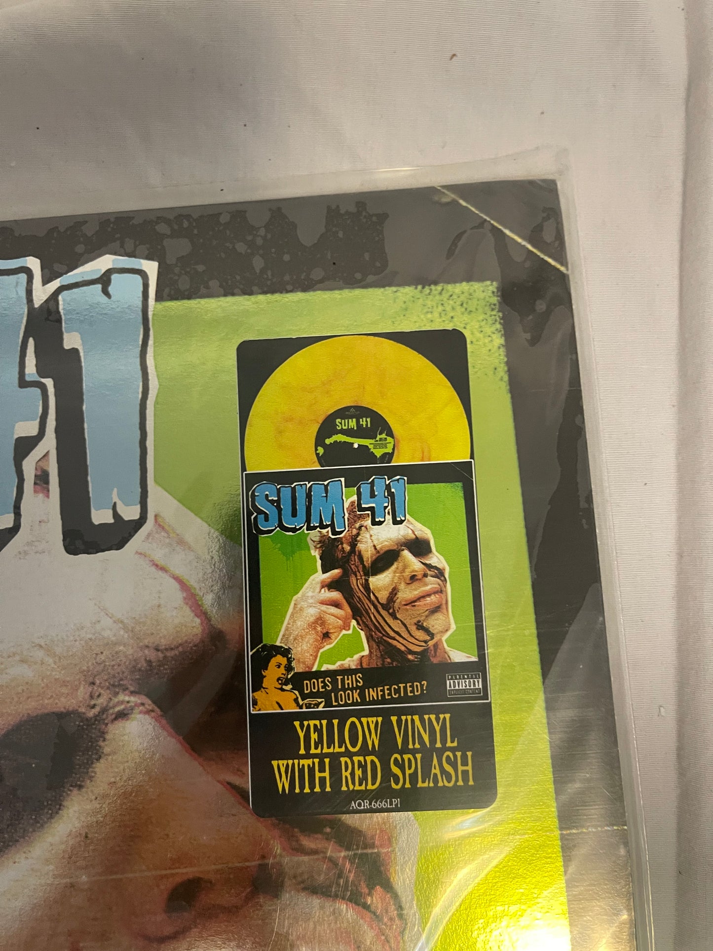 Sum 41 - Does This Look Infected? (Record Store Day Black Friday Canada exclusive yellow with red splash vinyl)