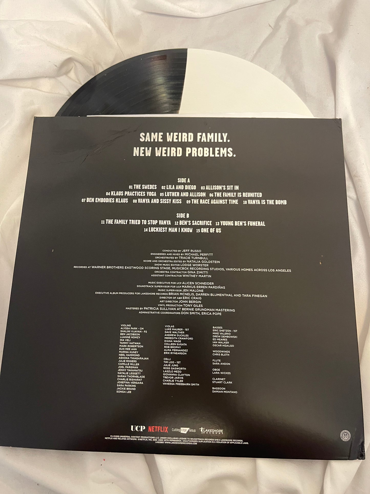 The Umbrella Academy 2 - Soundtrack (Black/white split vinyl)