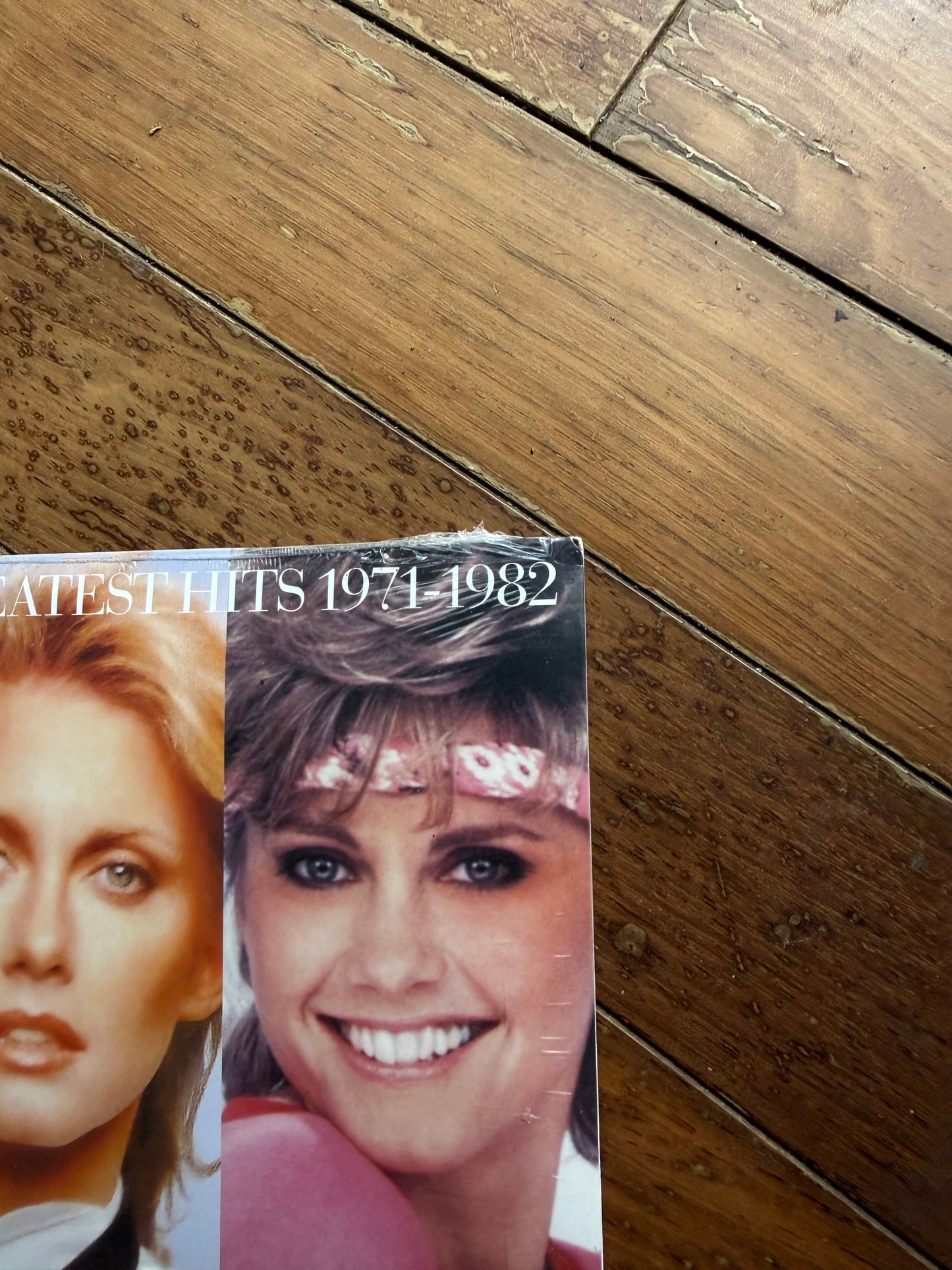 Olivia Newton John - Olivia Newton John's Greatest Hits 1971-1982 (Target exclusive pink and blue vinyl)