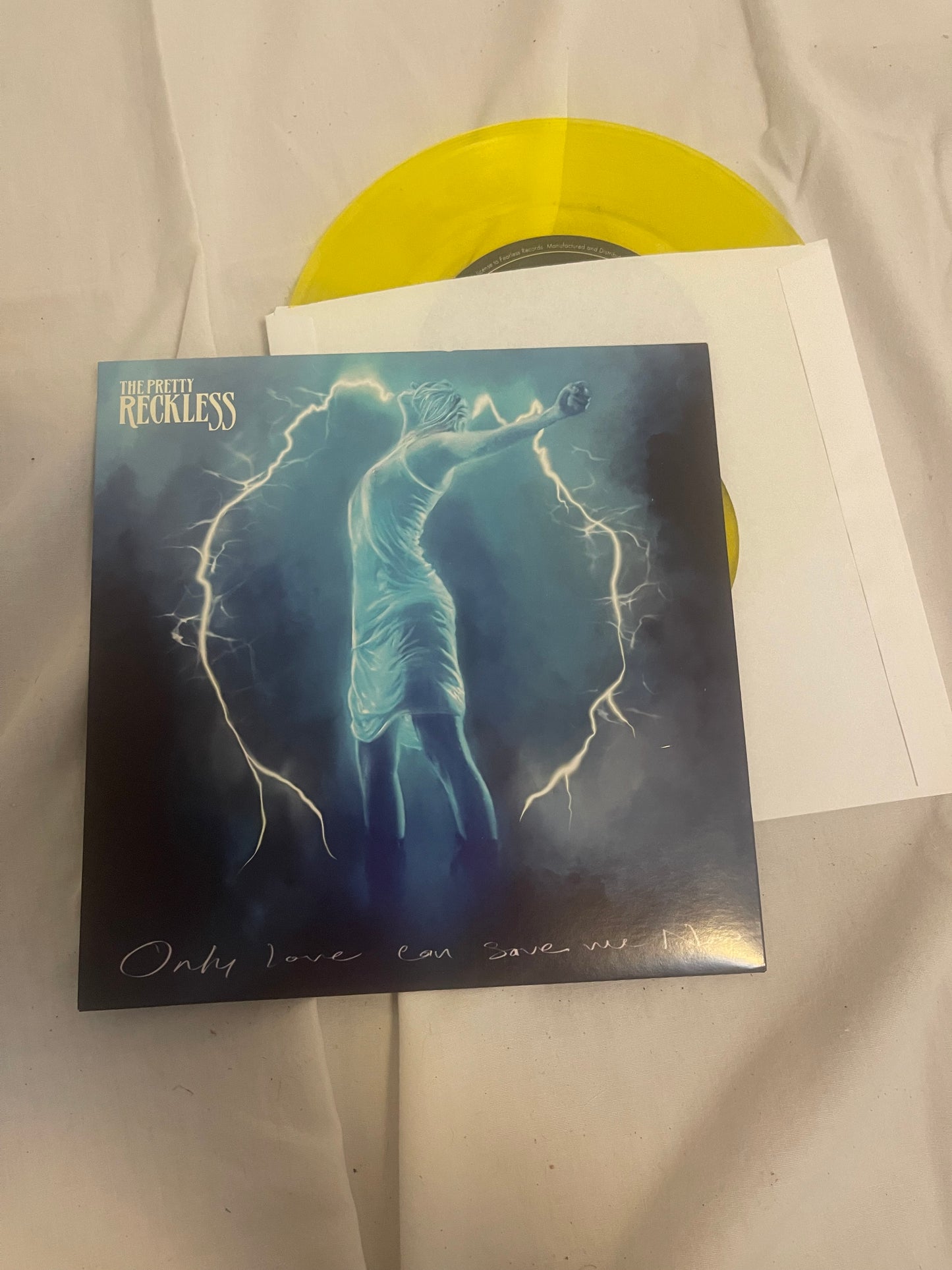 The Pretty Reckless - Only Love Can Save Me Now (webstore exclusive yellow 7” vinyl)