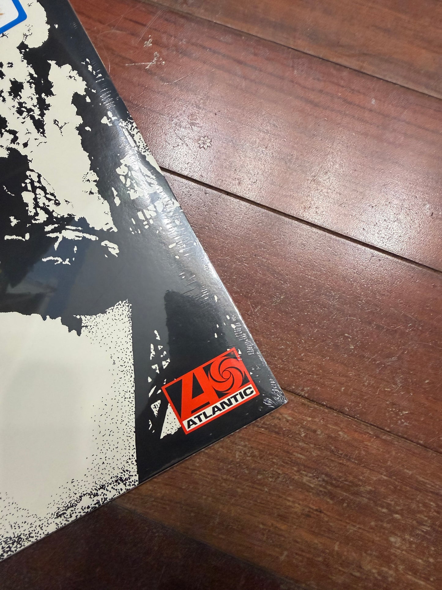 Led Zeppelin - Led Zeppelin (Walmart exclusive vinyl with replica tour laminate)