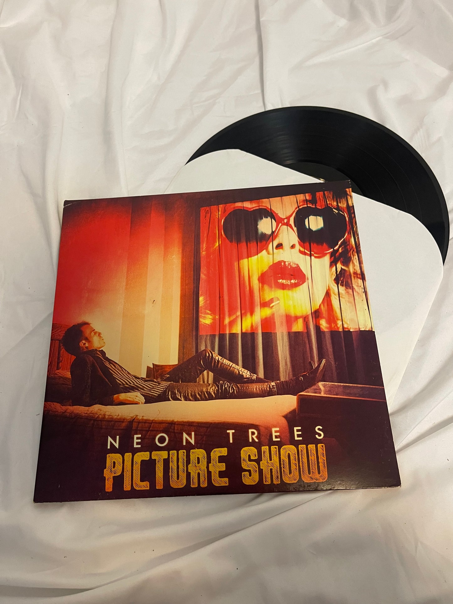 Neon Trees - Picture Show (standard black vinyl)