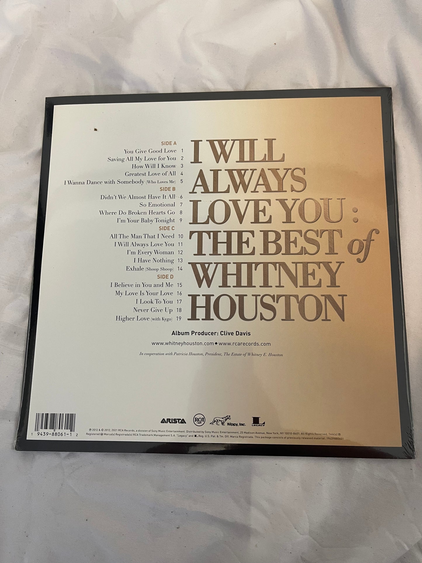 Whitney Houston - I Will Always Love You: The Best Of Whitney Houston (Walmart exclusive dark purple vinyl)