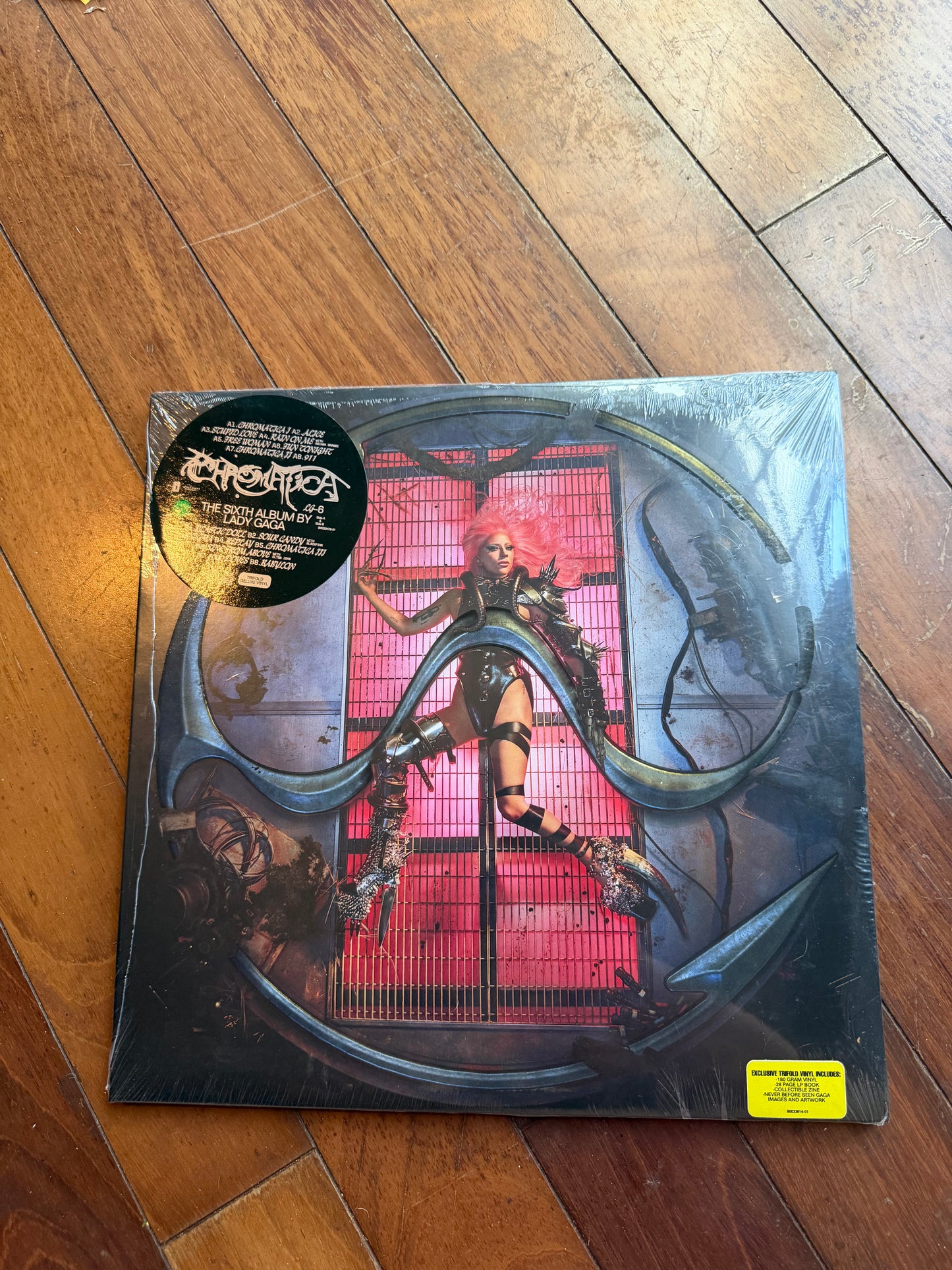Lady Gaga - Chromatica (exclusive tri-fold vinyl)