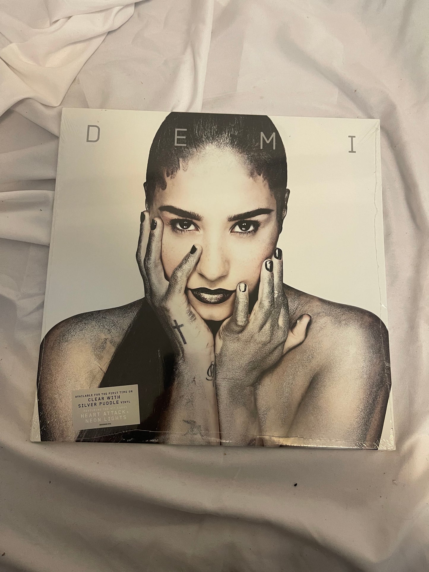 Demi Lovato - Demi (Urban Outfitters exclusive clear with silver puddle vinyl)