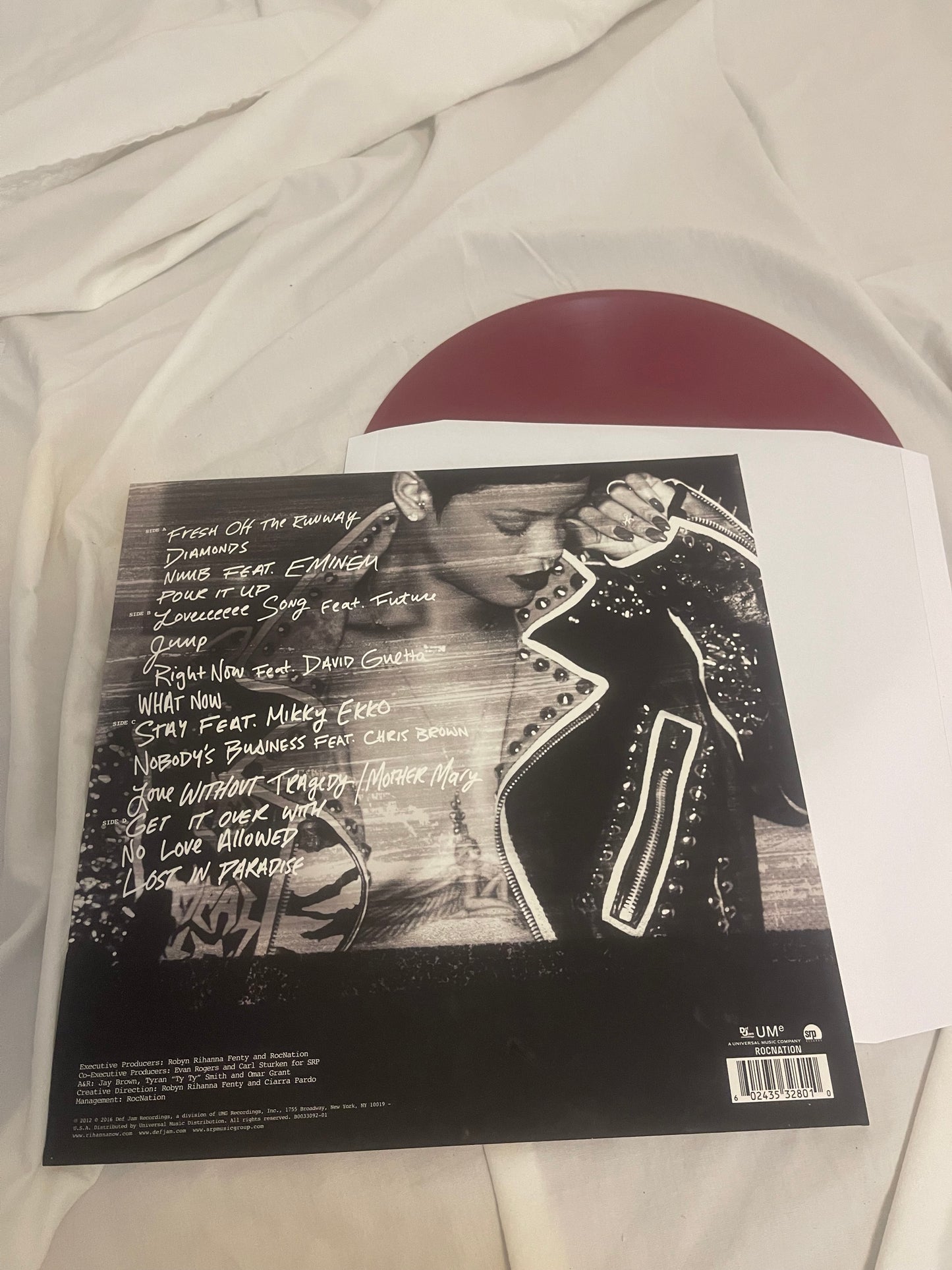 Rihanna - Unapologetic (exclusive fruit punch vinyl)