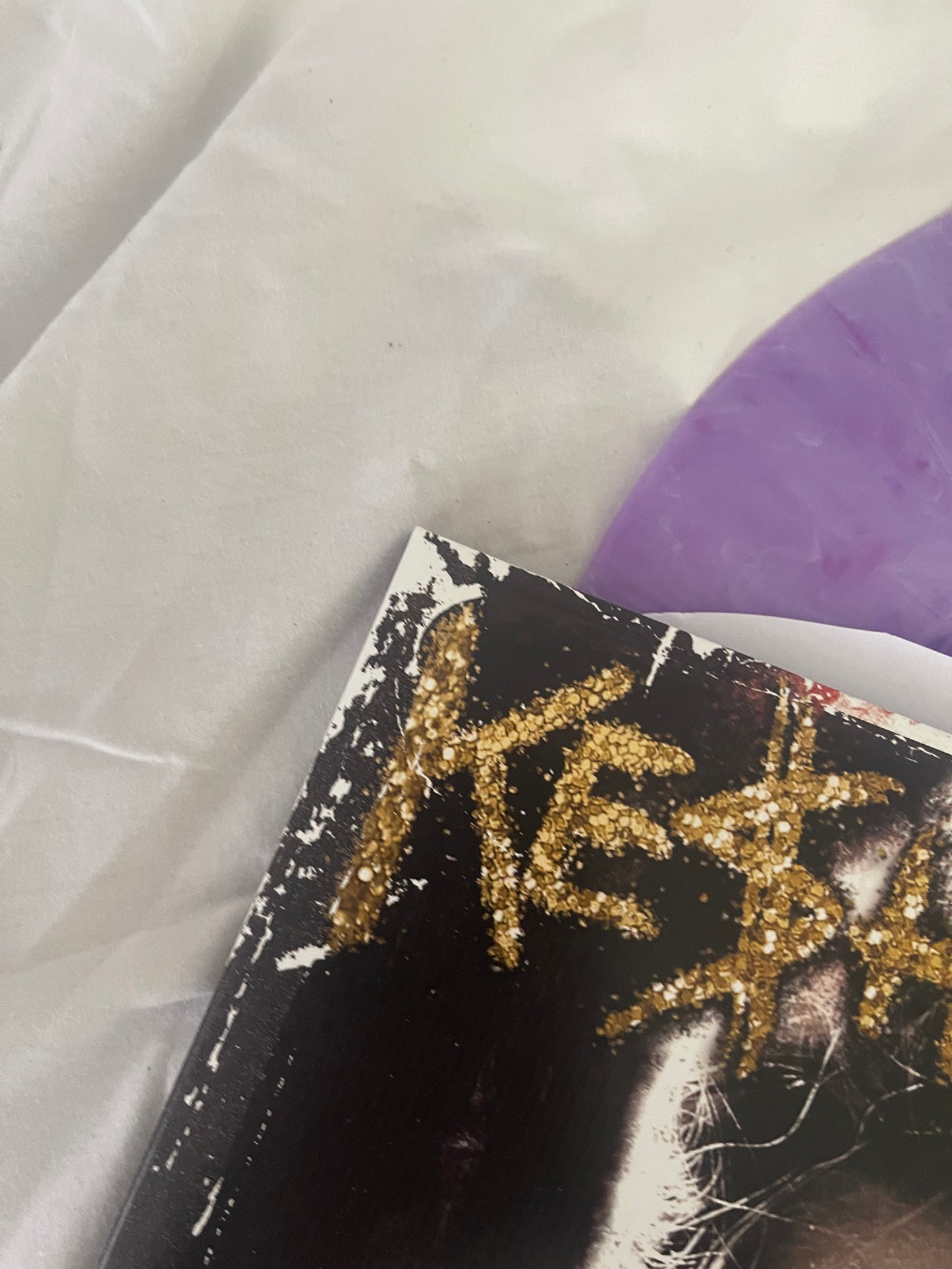 Kesha - Animal (Urban Outfitters exclusive purple marble vinyl)
