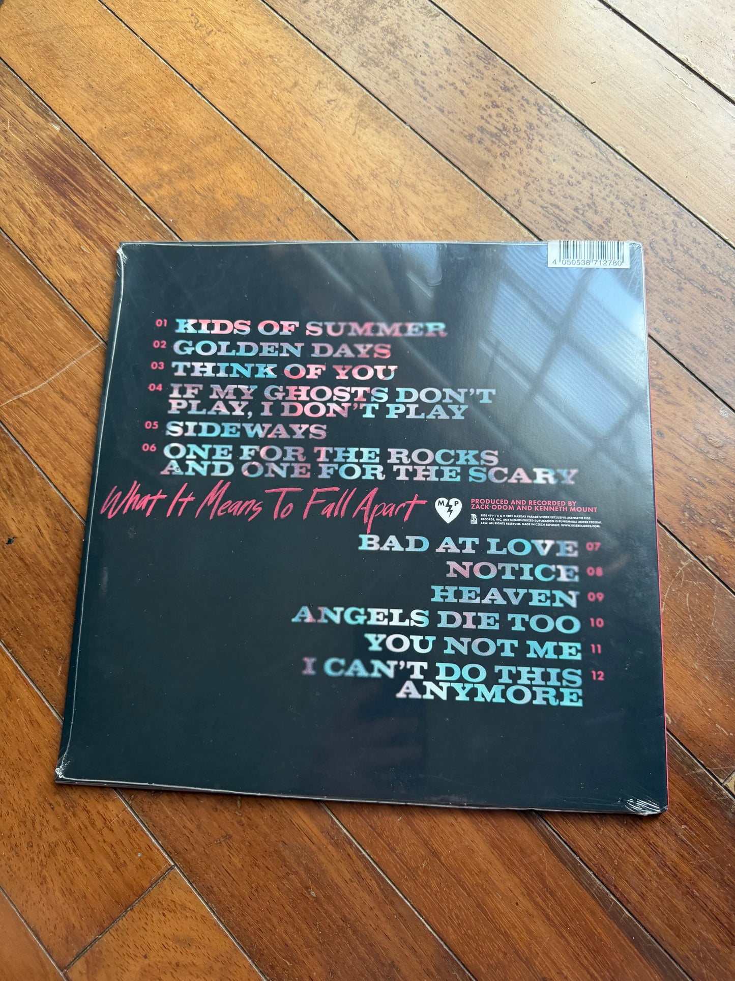 Mayday Parade - What It Means To Fall Apart (indie exclusive electric blue with magenta and black splatter vinyl)