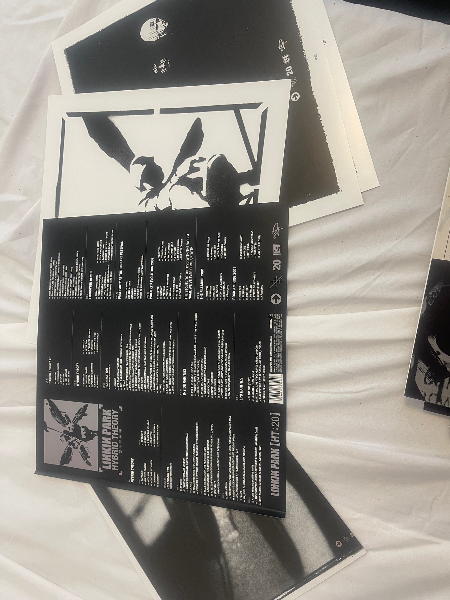 Linkin Park - Hybrid Theory (20th anniversary  vinyl/CD/Cassette box set)