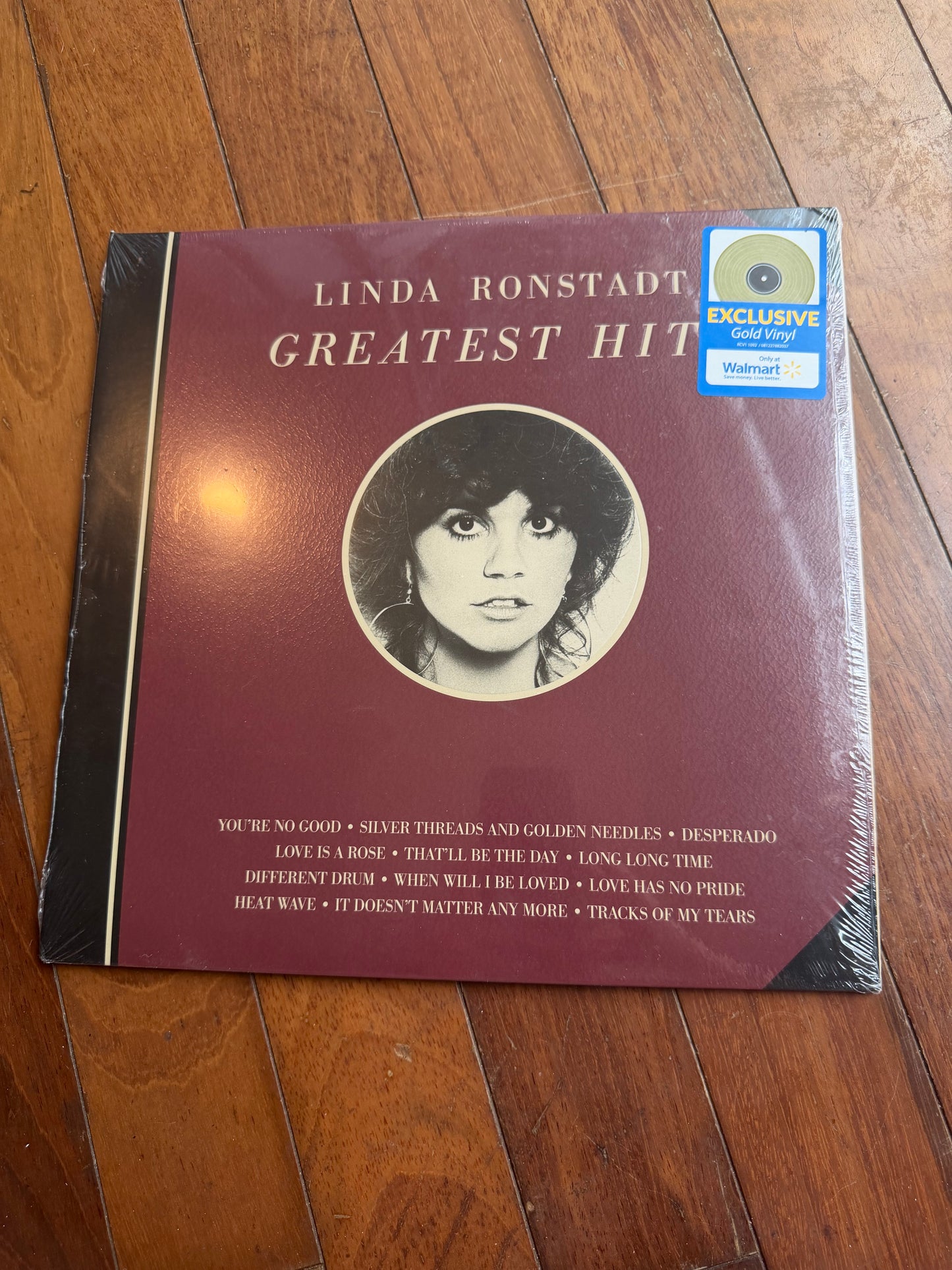 Linda Ronstadt - Greatest Hits (Walmart exclusive gold vinyl)