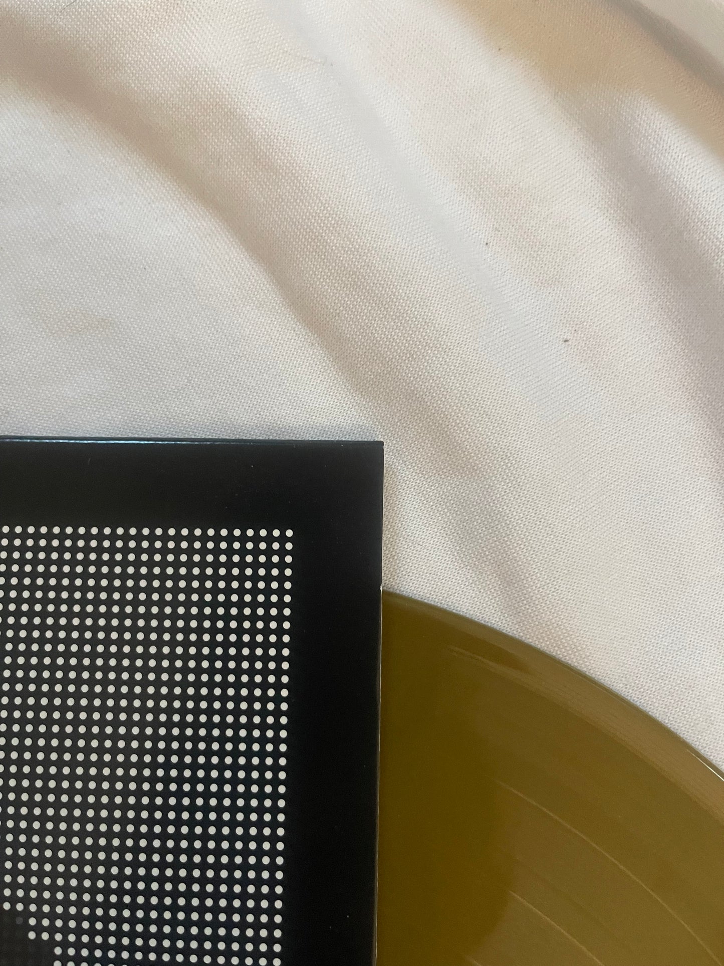 Deftones - Ohms (indie exclusive gold vinyl)