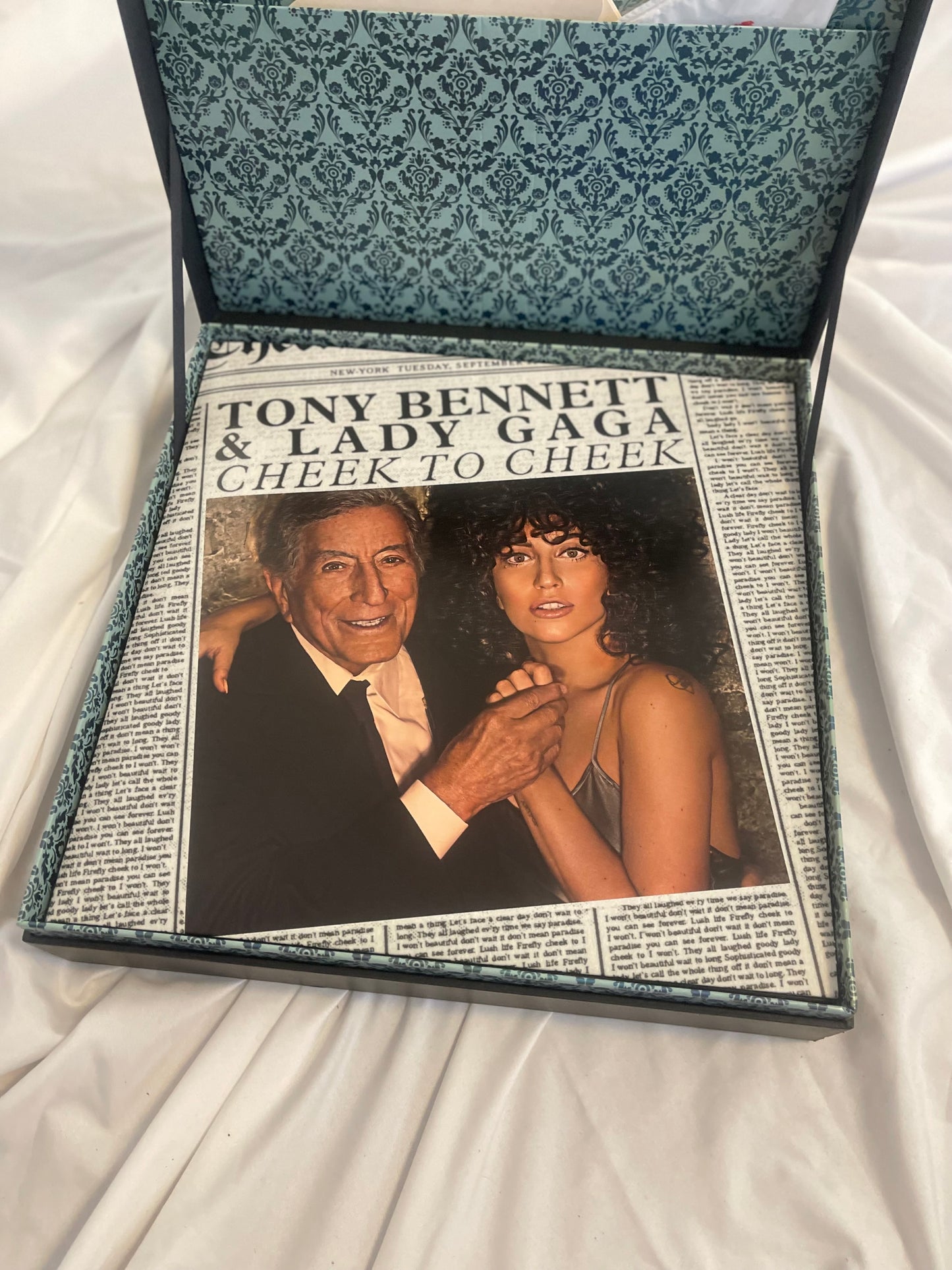 Lady Gaga, Tony Bennett - Cheek To Cheek (limited edition vinyl/CD box set)