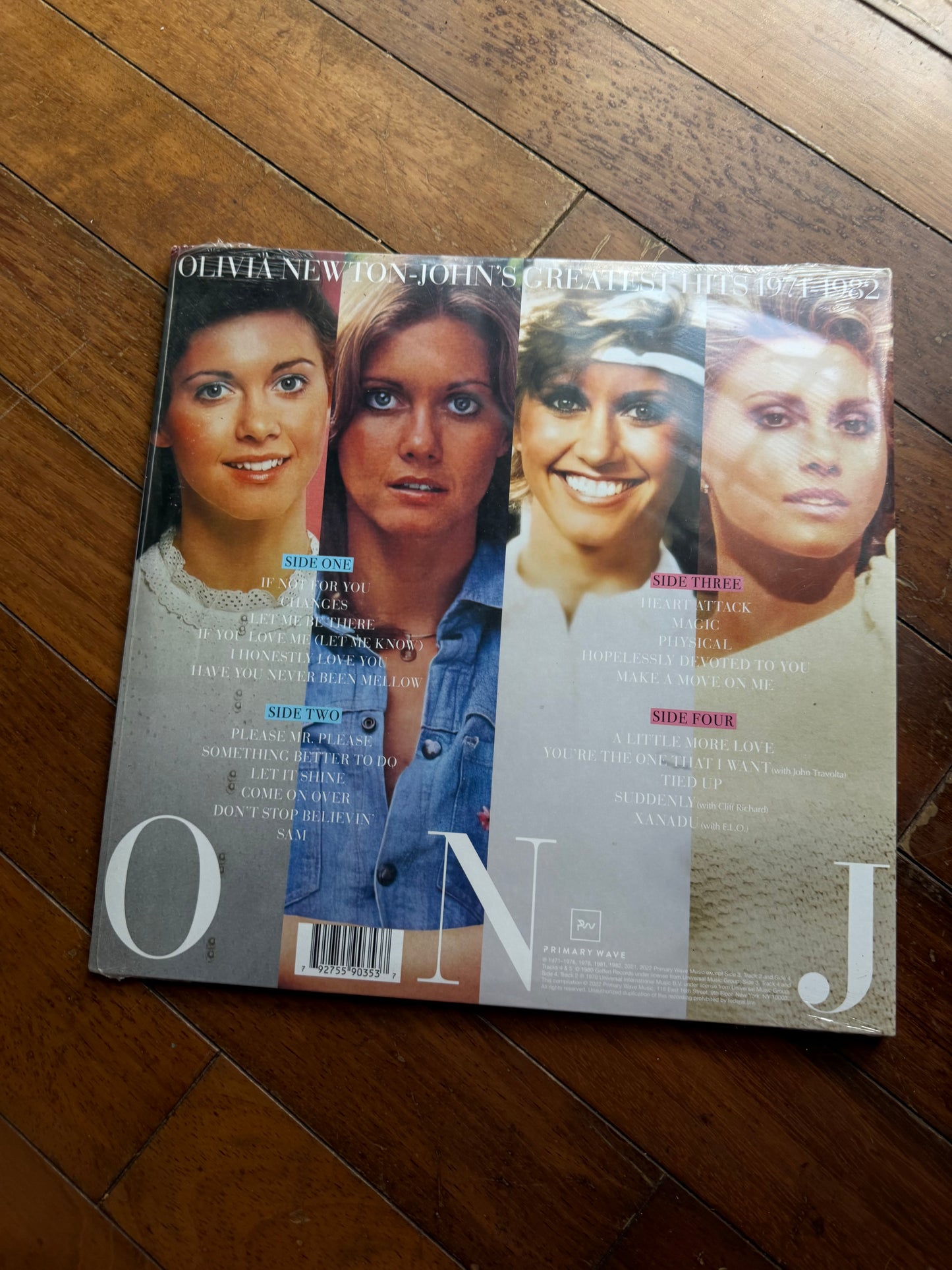 Olivia Newton John - Olivia Newton John's Greatest Hits 1971-1982 (Target exclusive pink and blue vinyl)
