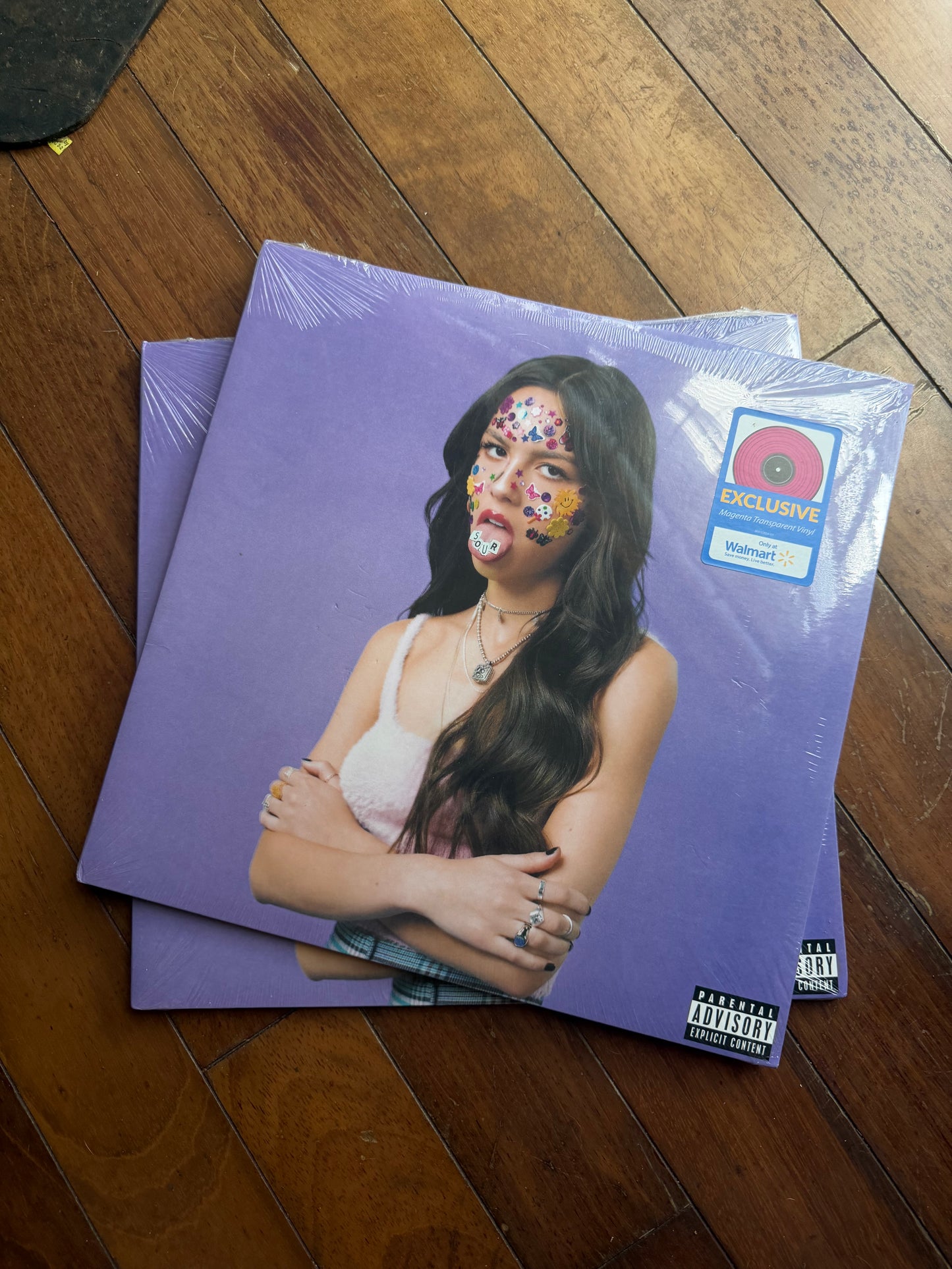 Olivia Rodrigo - Sour (Walmart exclusive Magenta pink vinyl)