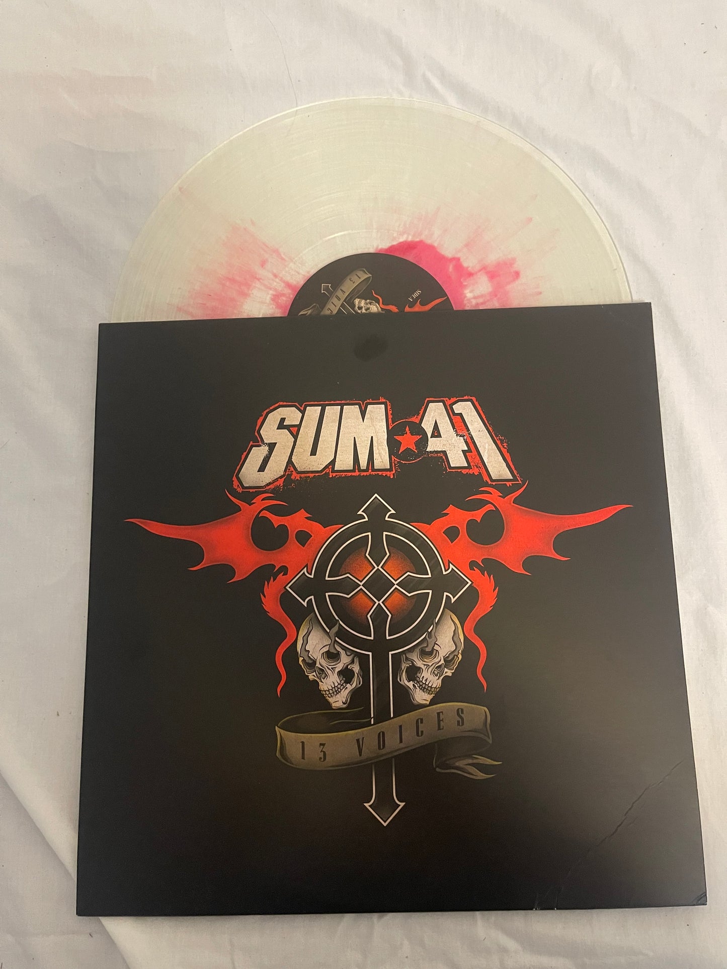 Sum 41 - 13 Voices (exclusive clear with red haze vinyl)