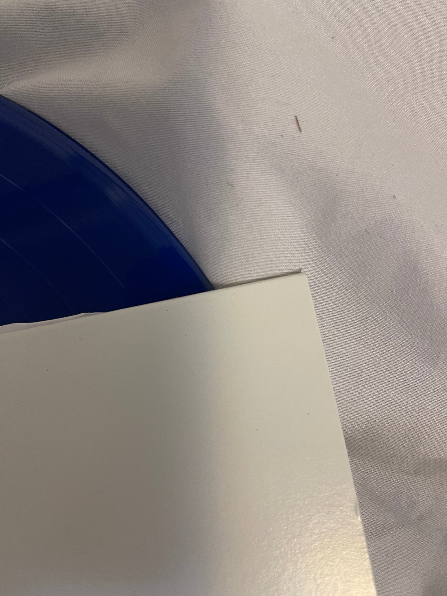 America - History: America’s Greatest Hits (Record Store Day exclusive blue vinyl)