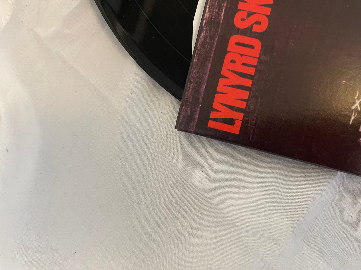 Lynyrd Skynyrd - Gimme Back My Bullets (The Sound Of Vinyl exclusive red/black split vinyl)