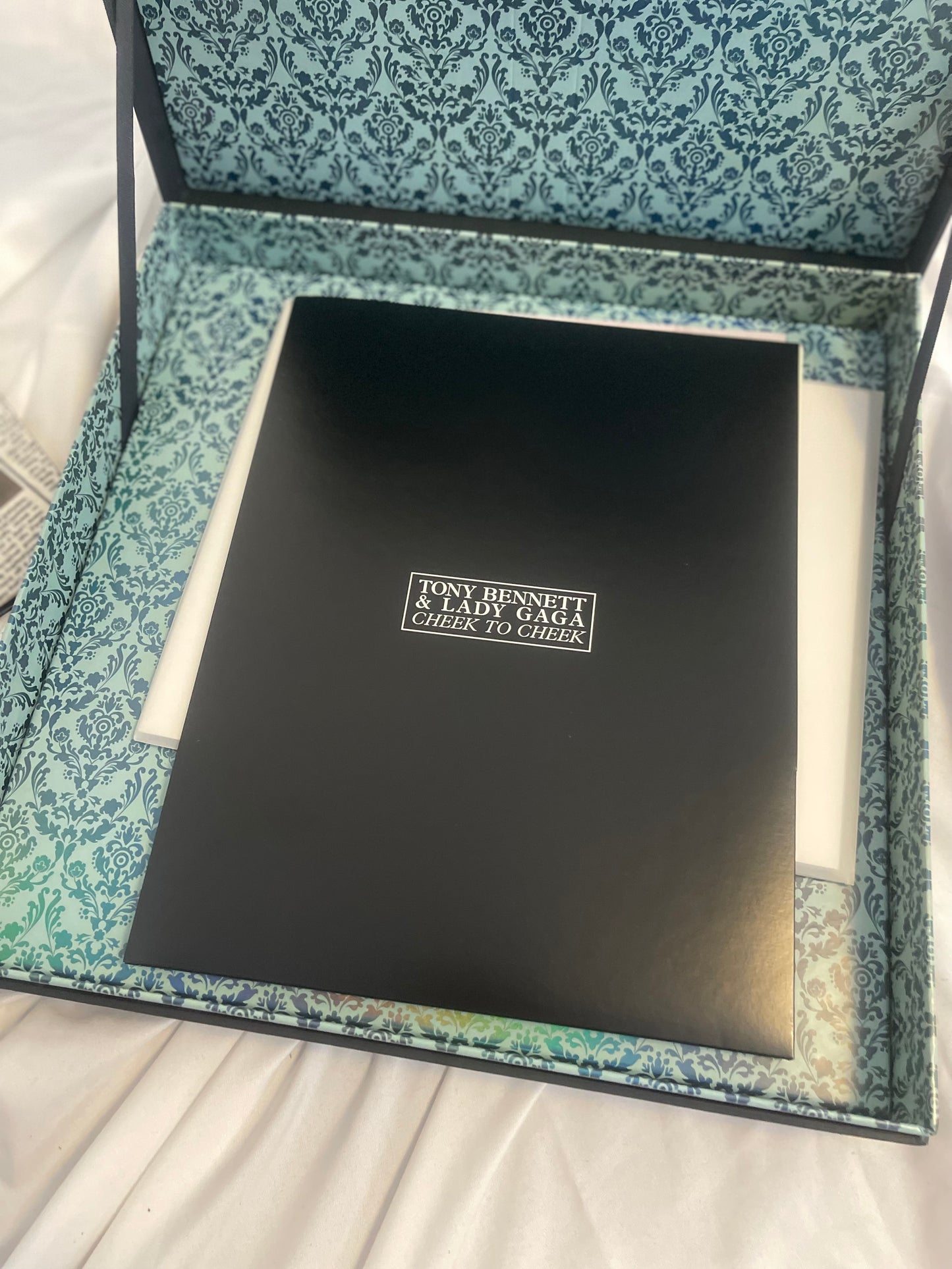 Lady Gaga, Tony Bennett - Cheek To Cheek (limited edition vinyl/CD box set)