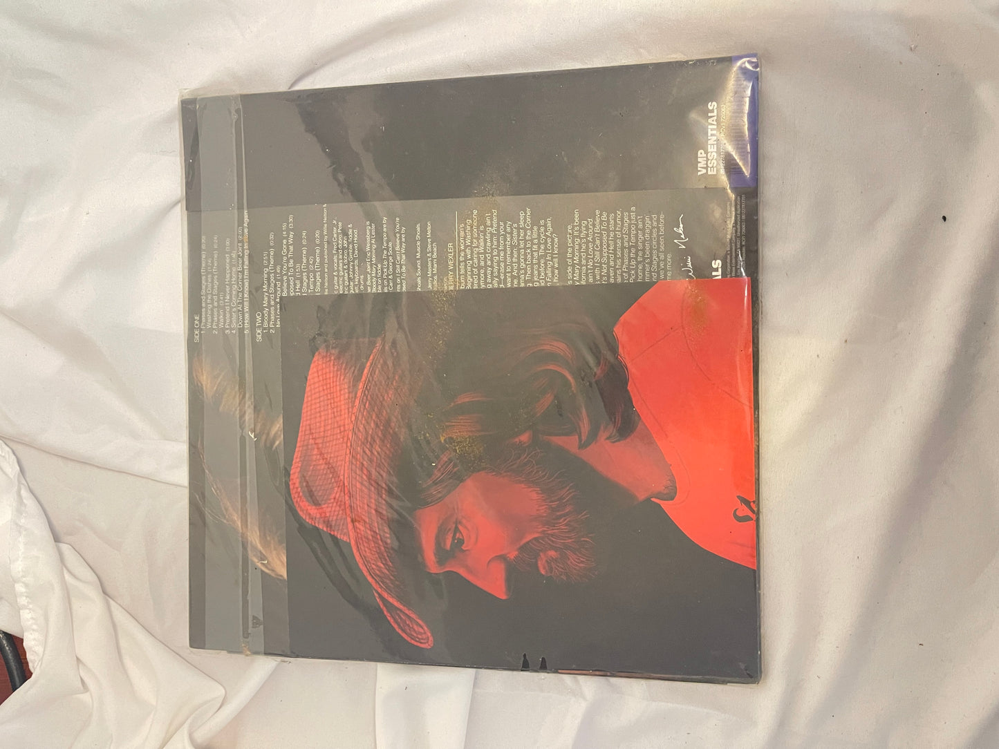 Willie Nelson - Phases And Stages (Vinyl Me Please exclusive Bloody Mary red with black Marble vinyl)