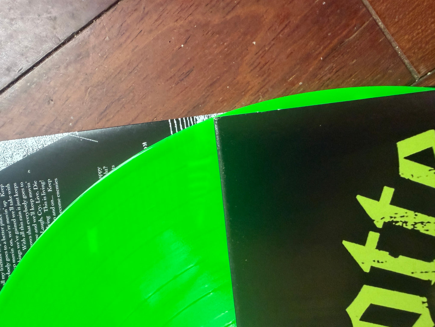 Good Charlotte - The Young And The Hopeless (Urban Outfitters exclusive Neon Green vinyl)