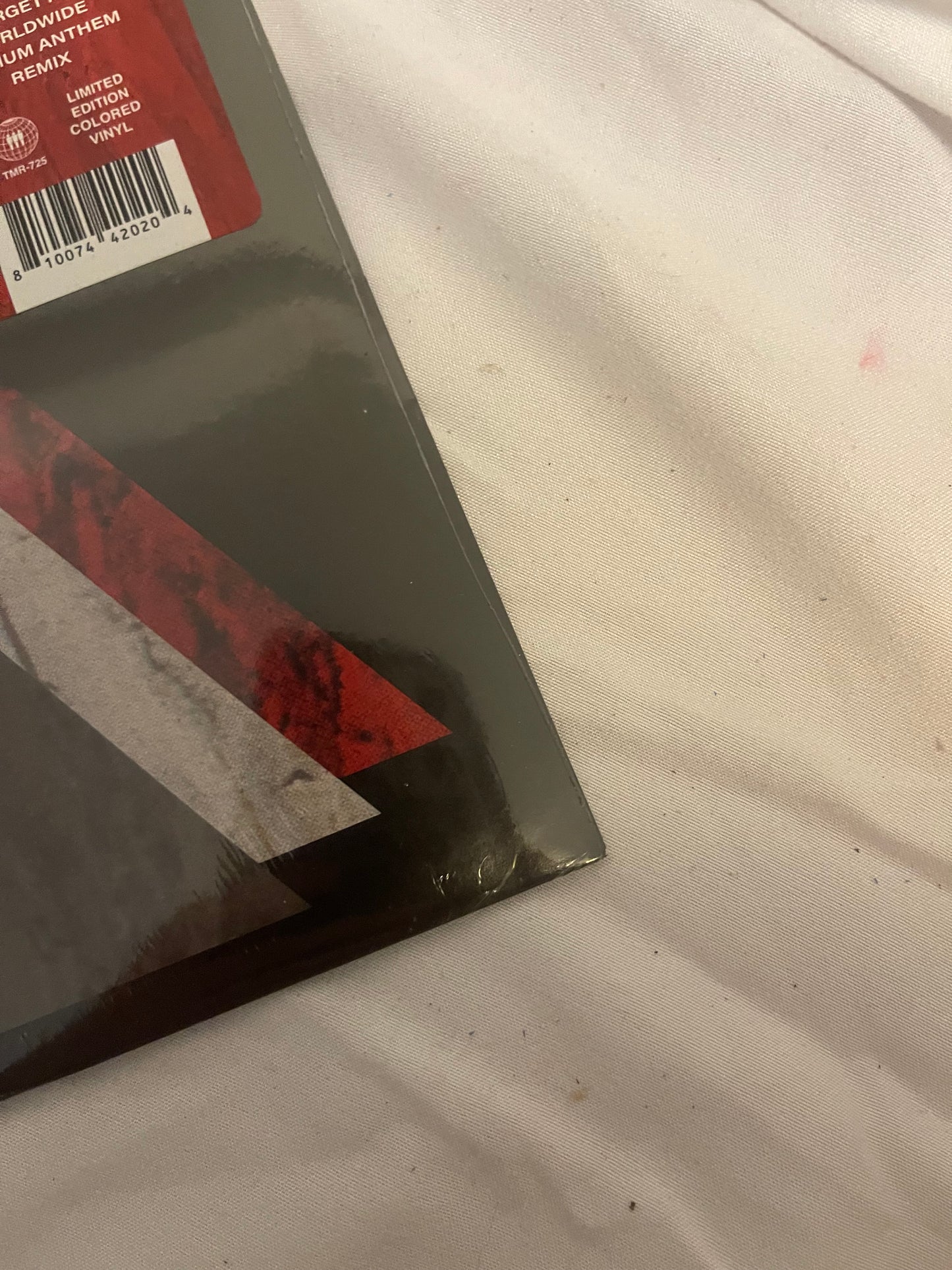 The White Stripes - Seven Nation Army (The Glitch Mob Remix) (exclusive red etched vinyl)