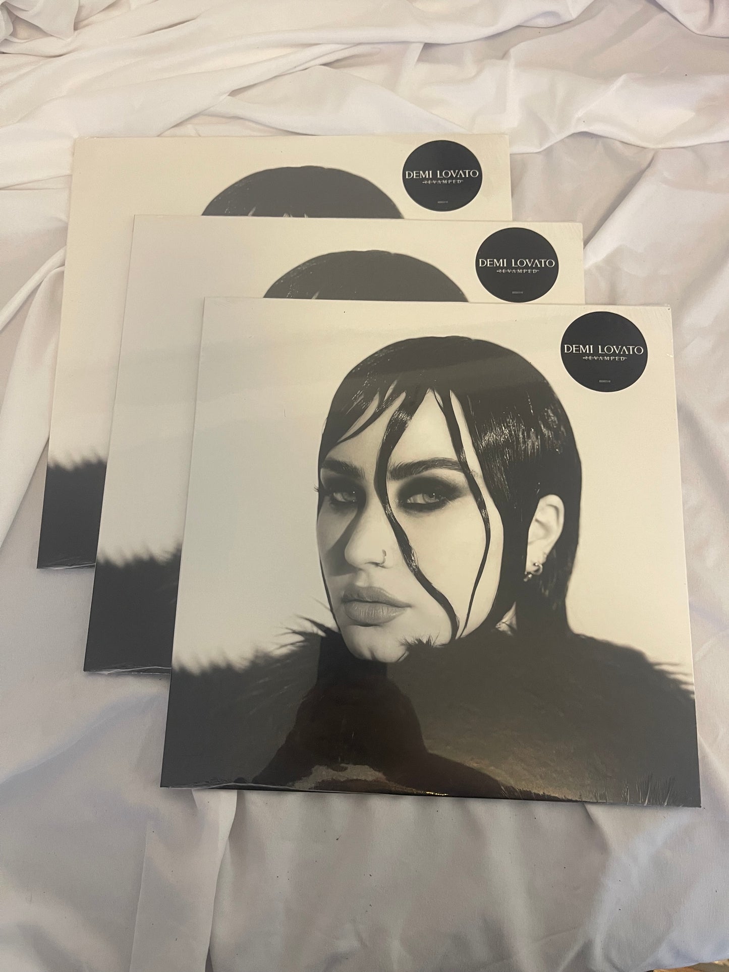 Demi Lovato - Revamped (Urban Outfitters exclusive silver vinyl)