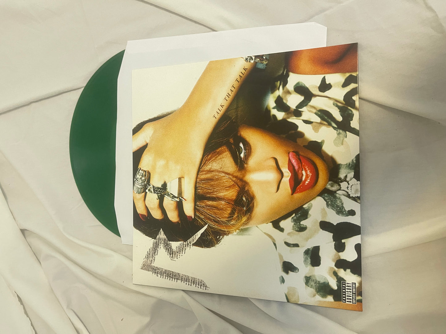 Rihanna - Talk That Talk (exclusive emerald green vinyl)