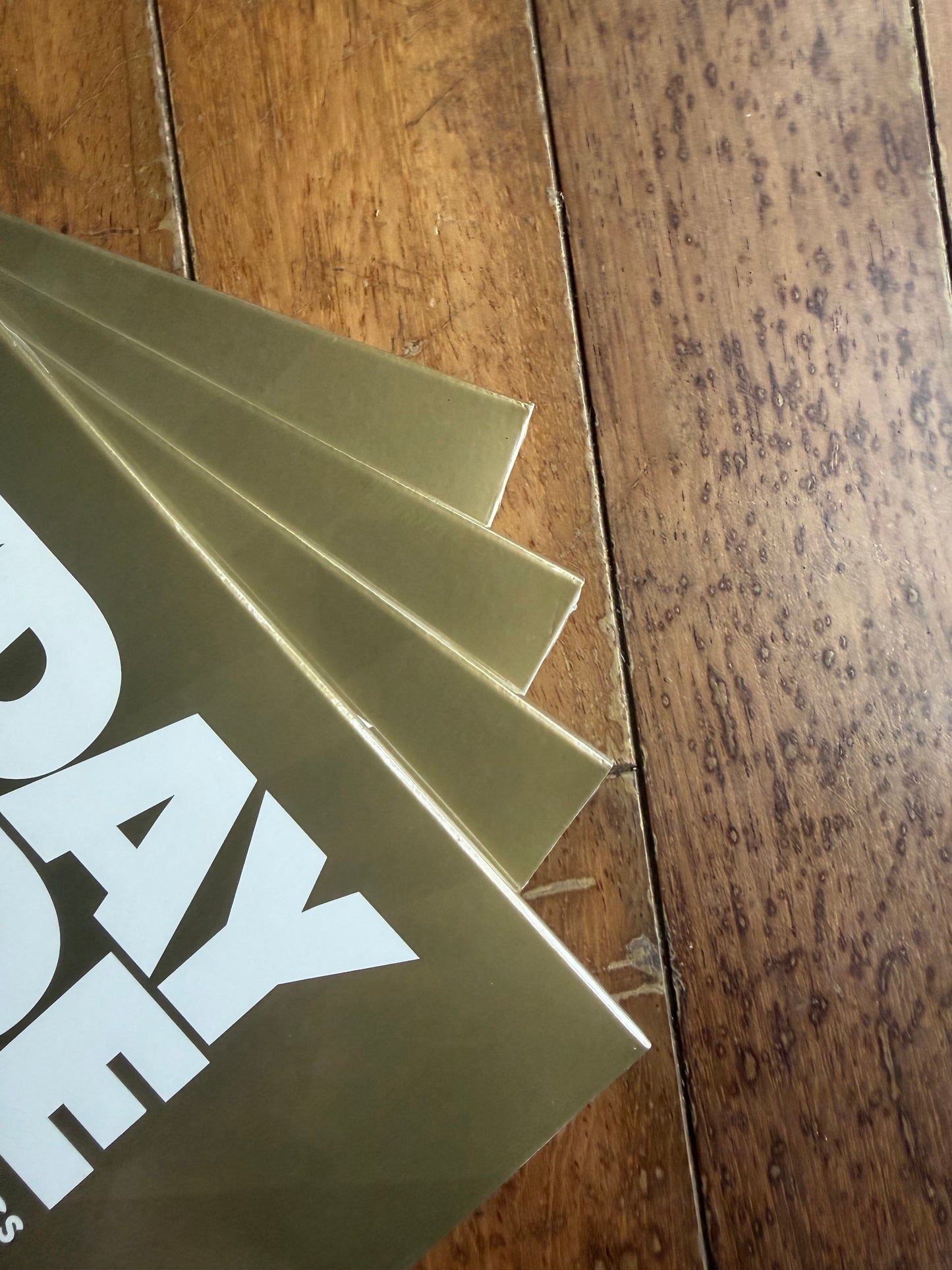 Mayday Parade - A Lesson In Romantics (Urban Outfitters exclusive black and yellow galaxy vinyl)