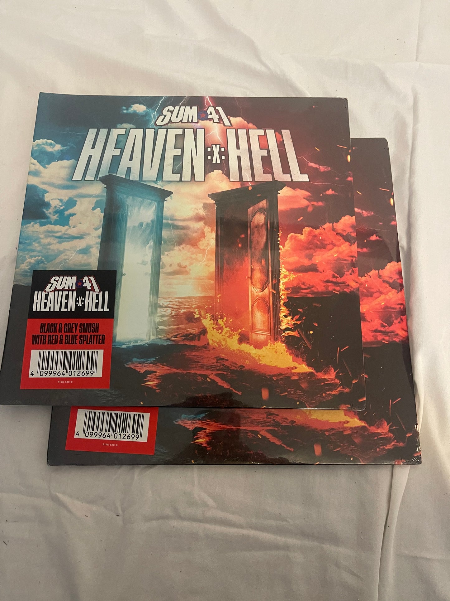 Sum 41 - Heaven :x: Hell (Brooklyn Vegan/ Alternative Press/Revolver exclusive black and grey smush with red and blue splatter vinyl)