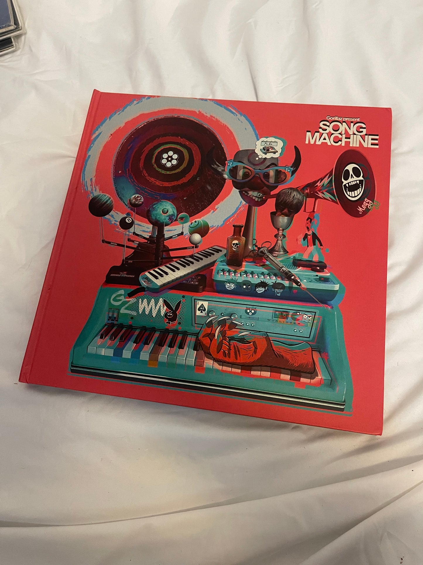 Gorillaz - Song Machine: Strange Timez (limited edition vinyl and photo book set)