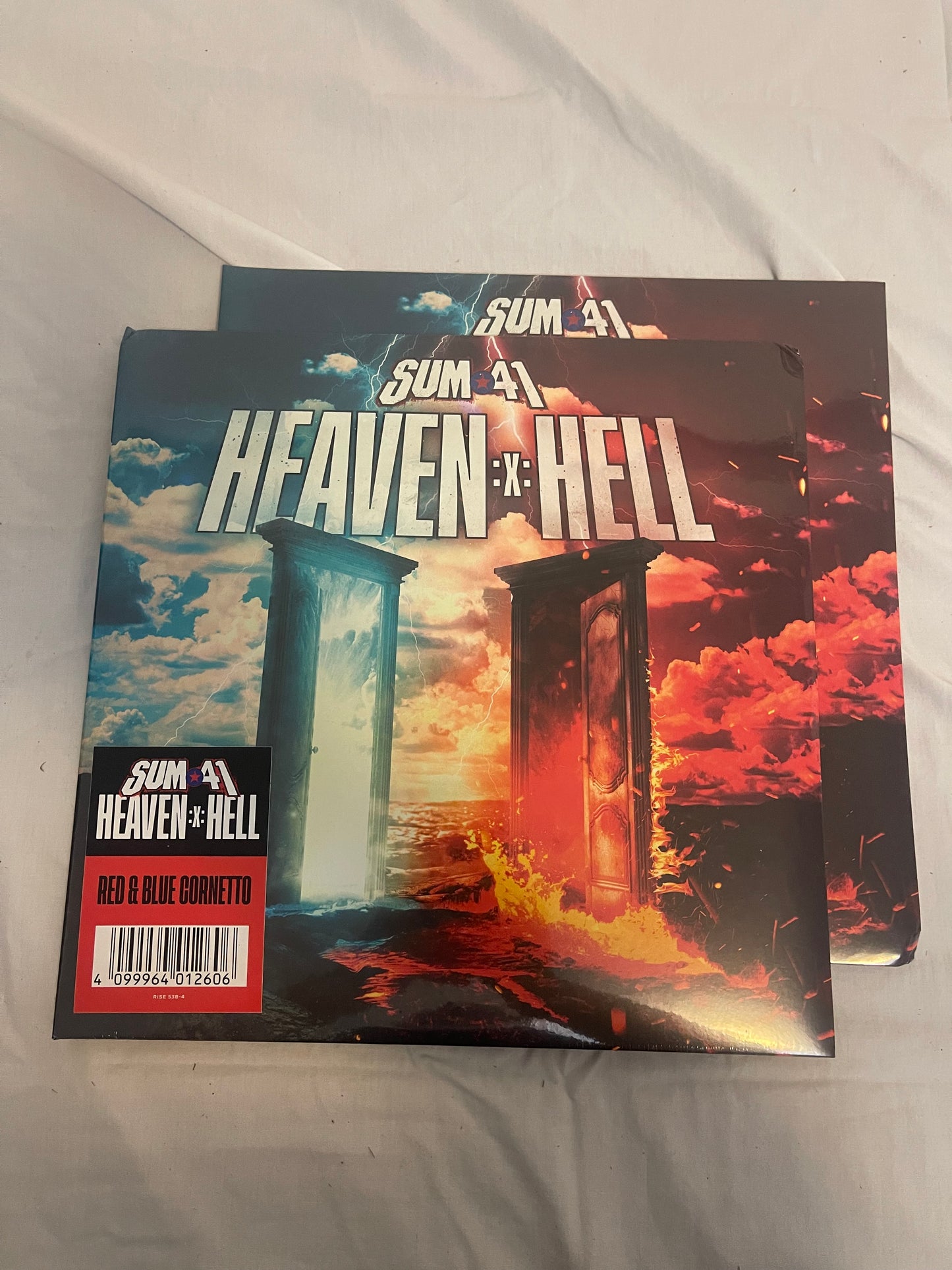 Sum 41 - Heaven :x: Hell (exclusive red and blue cornetto vinyl)