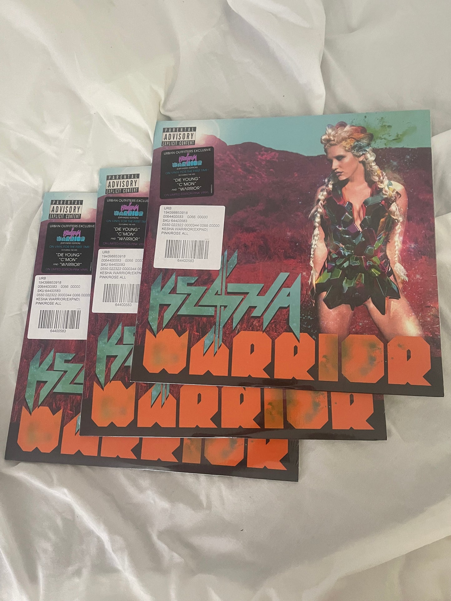 Kesha - Warrior (Urban Outfitters exclusive pink marble vinyl)