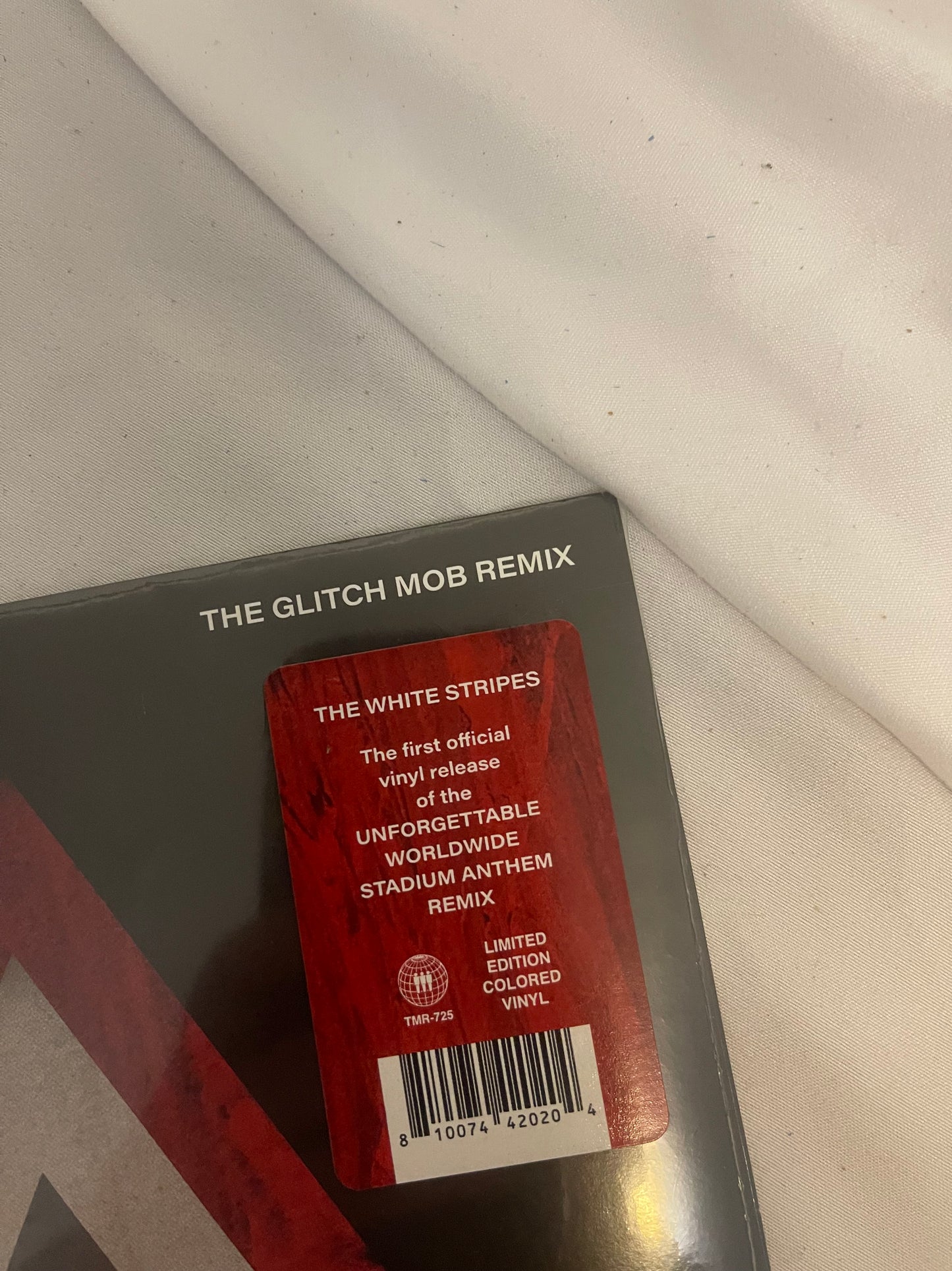 The White Stripes - Seven Nation Army (The Glitch Mob Remix) (exclusive red etched vinyl)
