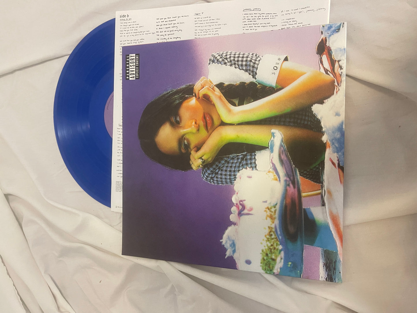 Olivia Rodrigo - Sour (Target exclusive dark blue alternate cover vinyl)