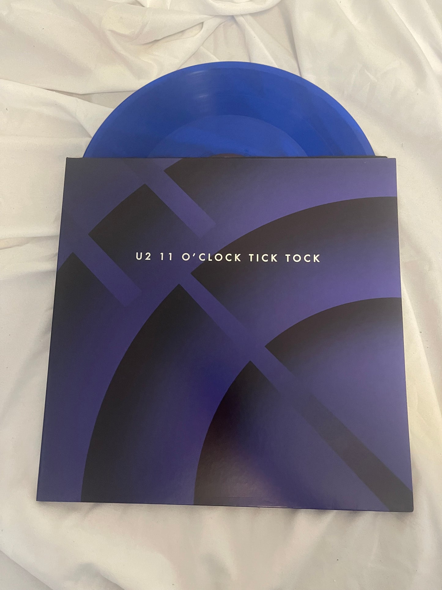U2 - 11 O’Clock Tick Tock (Record Store Day exclusive blue vinyl)