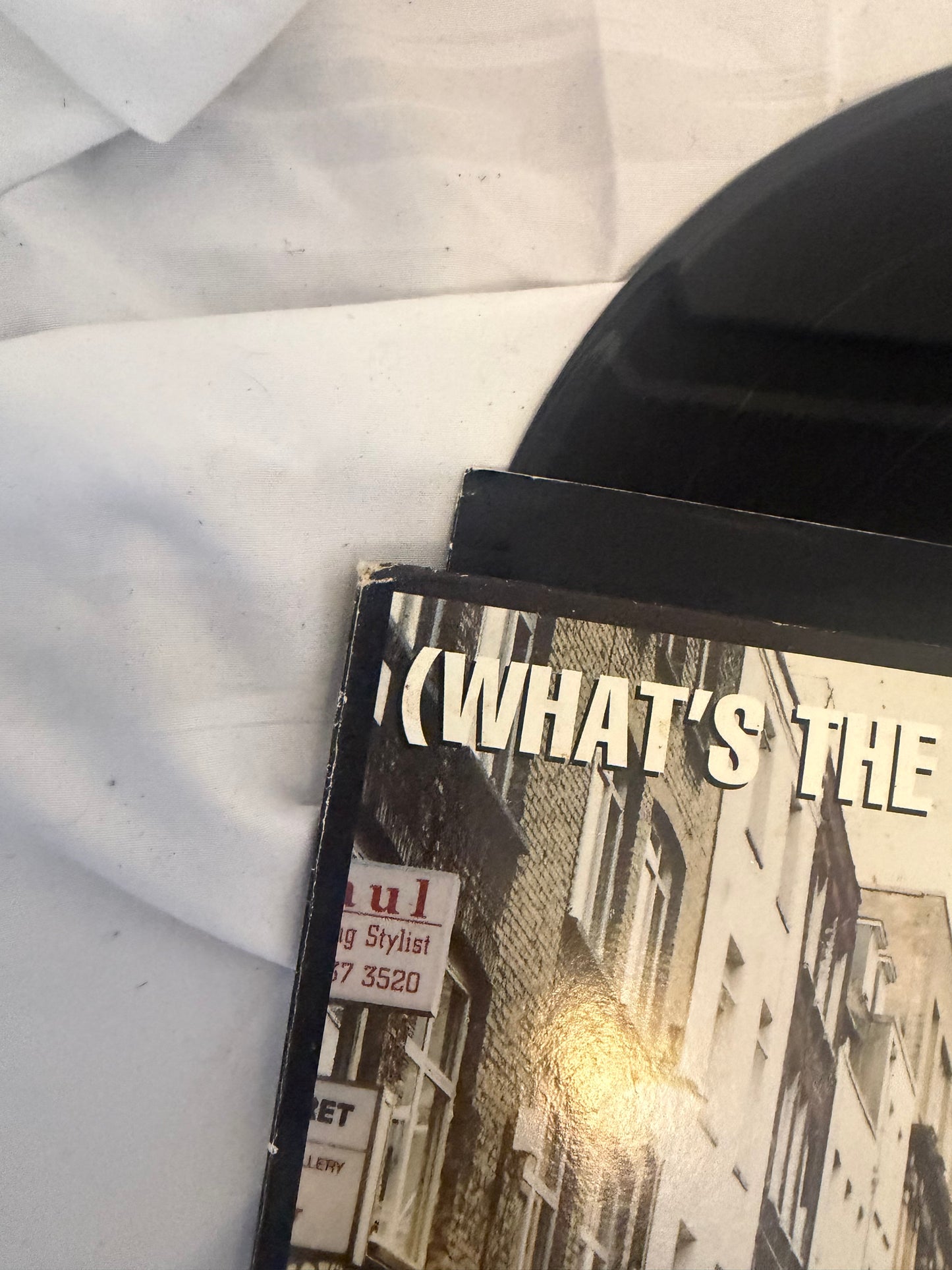 Oasis - (What’s The Story) Morning Glory? (Standard black vinyl)