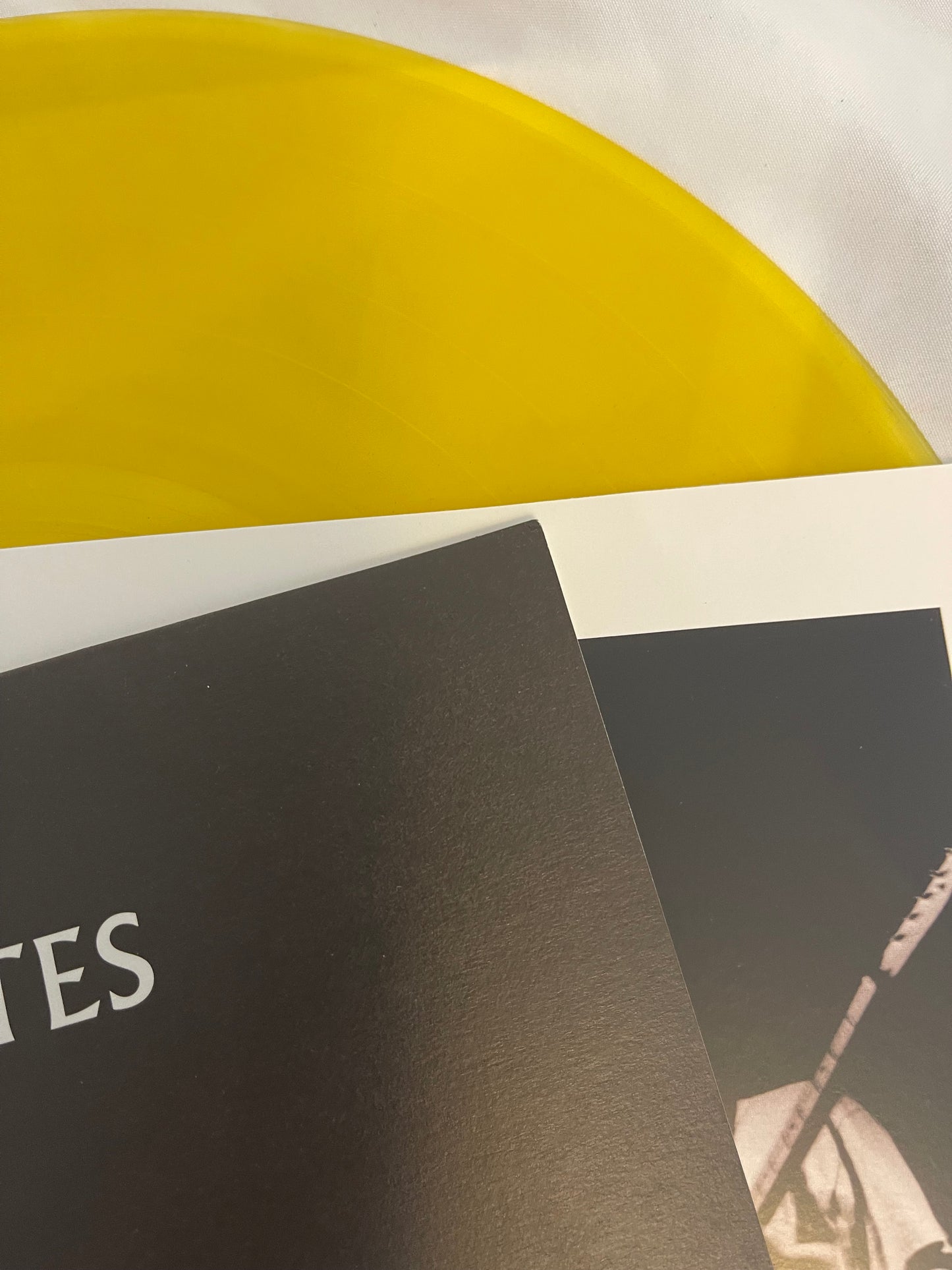 Coldplay - Parachutes (20th anniversary edition yellow vinyl)