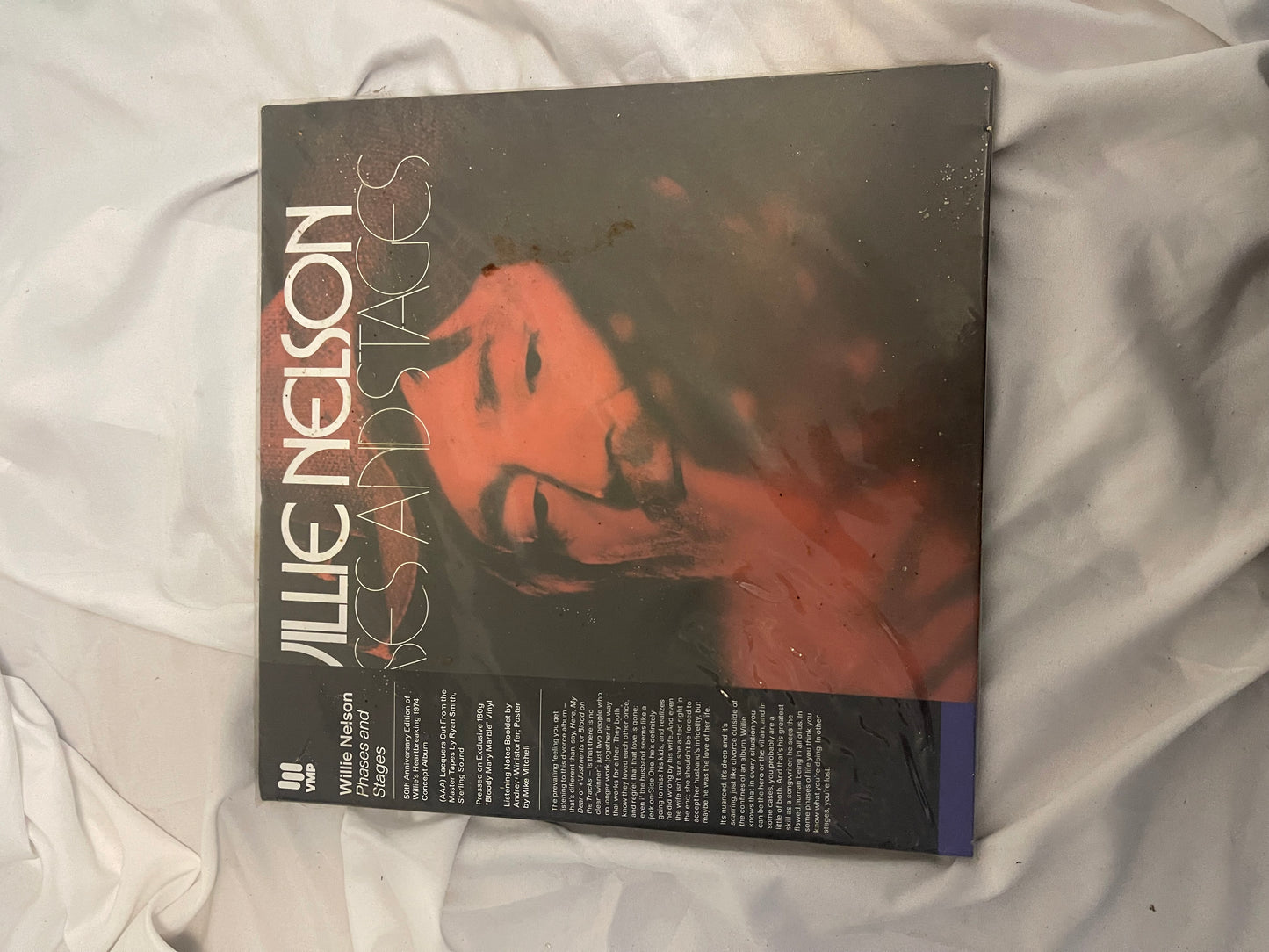 Willie Nelson - Phases And Stages (Vinyl Me Please exclusive Bloody Mary red with black Marble vinyl)